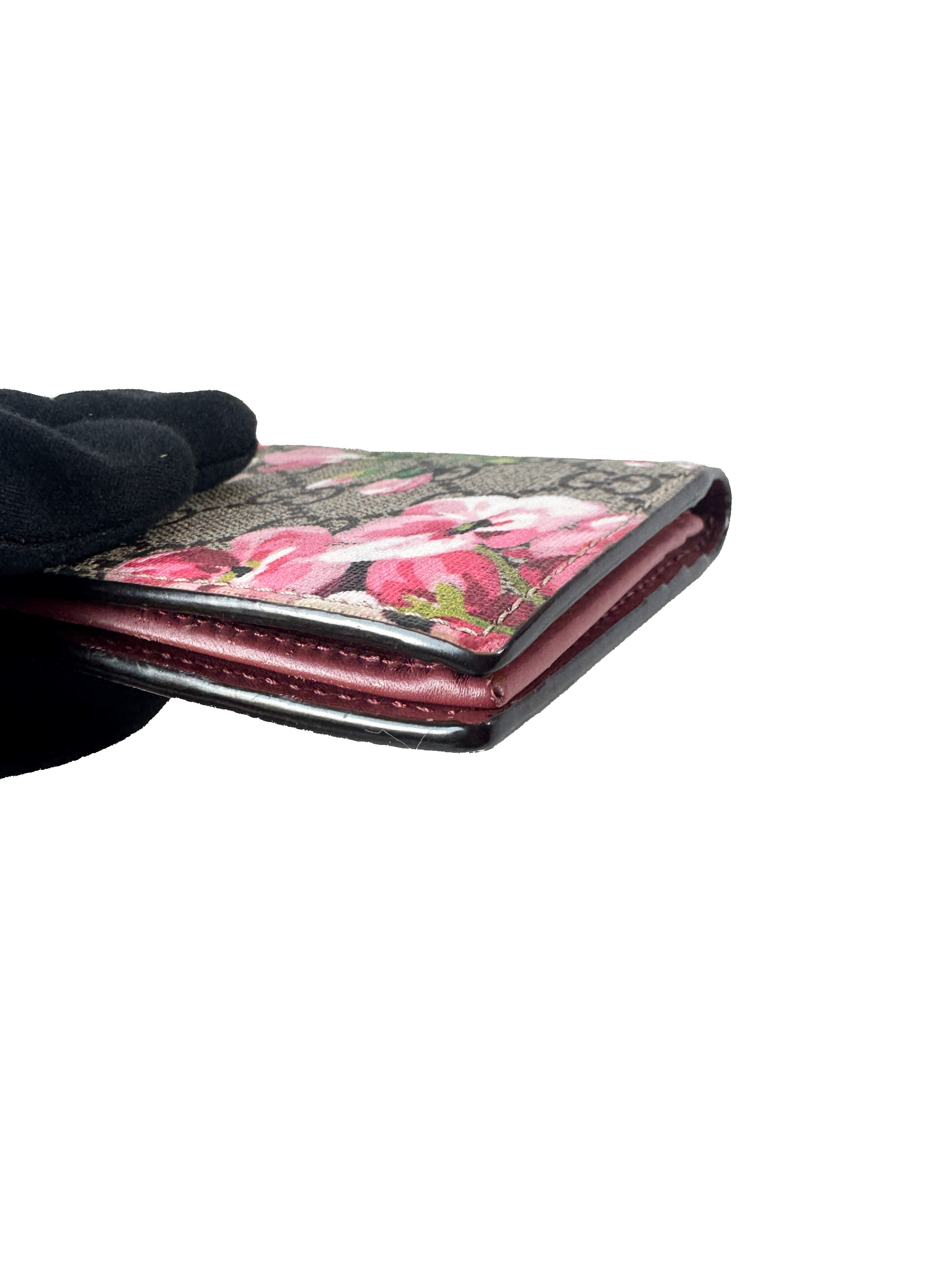 Gucci GG Supreme Blooms compact wallet 410088-525040