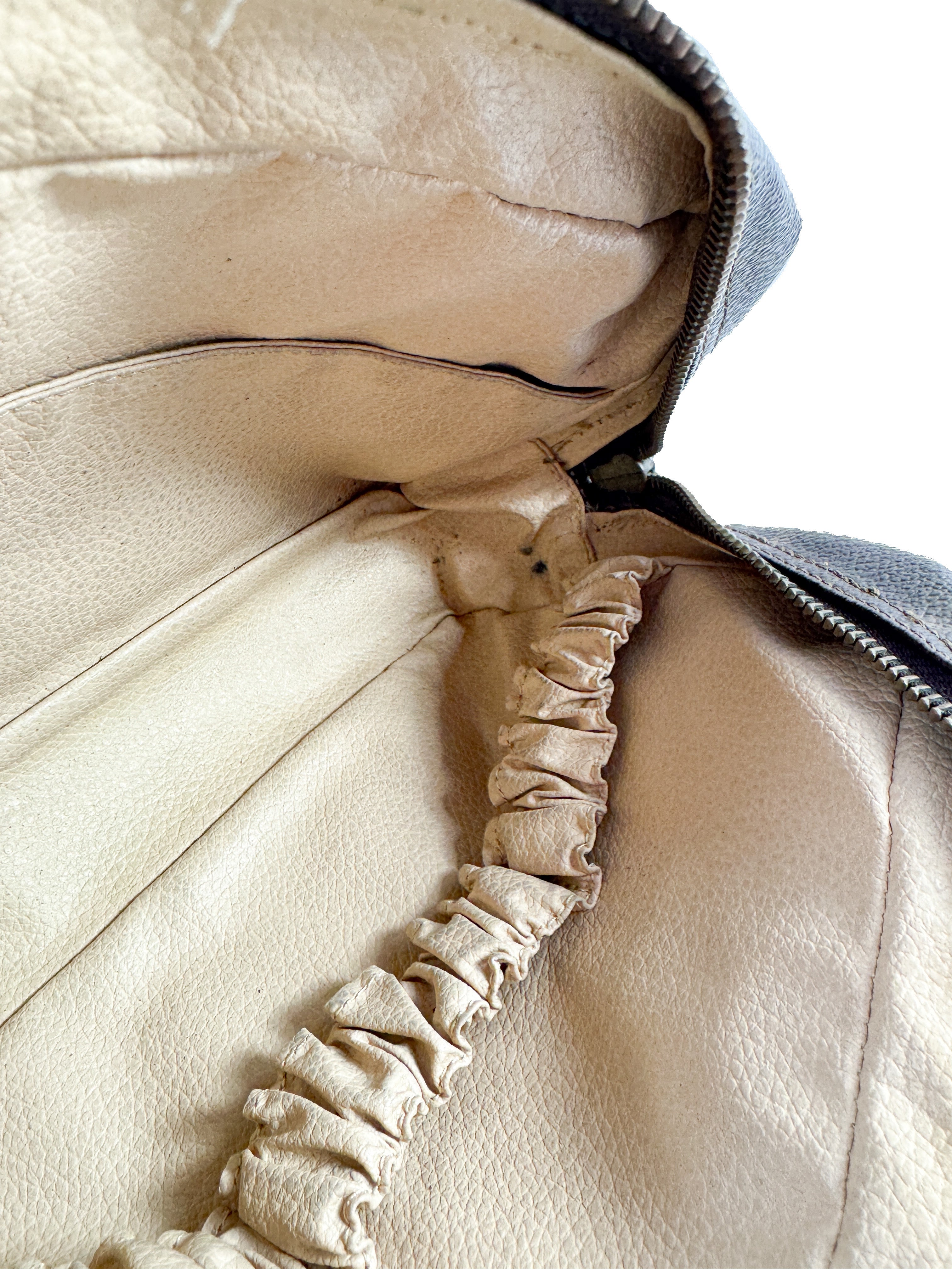 Louis Vuitton monogram trousse toilette 23 pouch 843