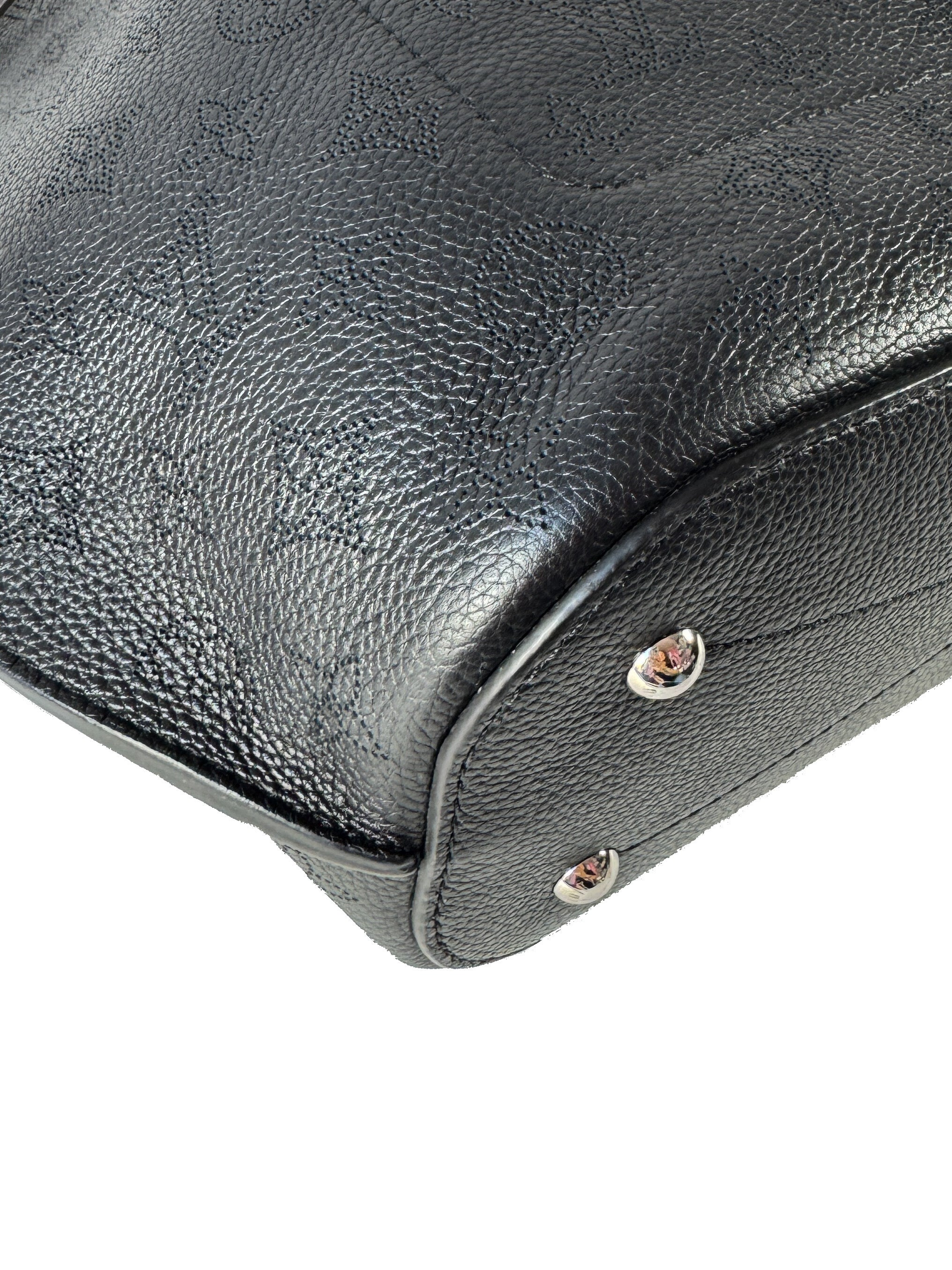 Louis Vuitton Girolata Handbag Mahina Leather black DR0147