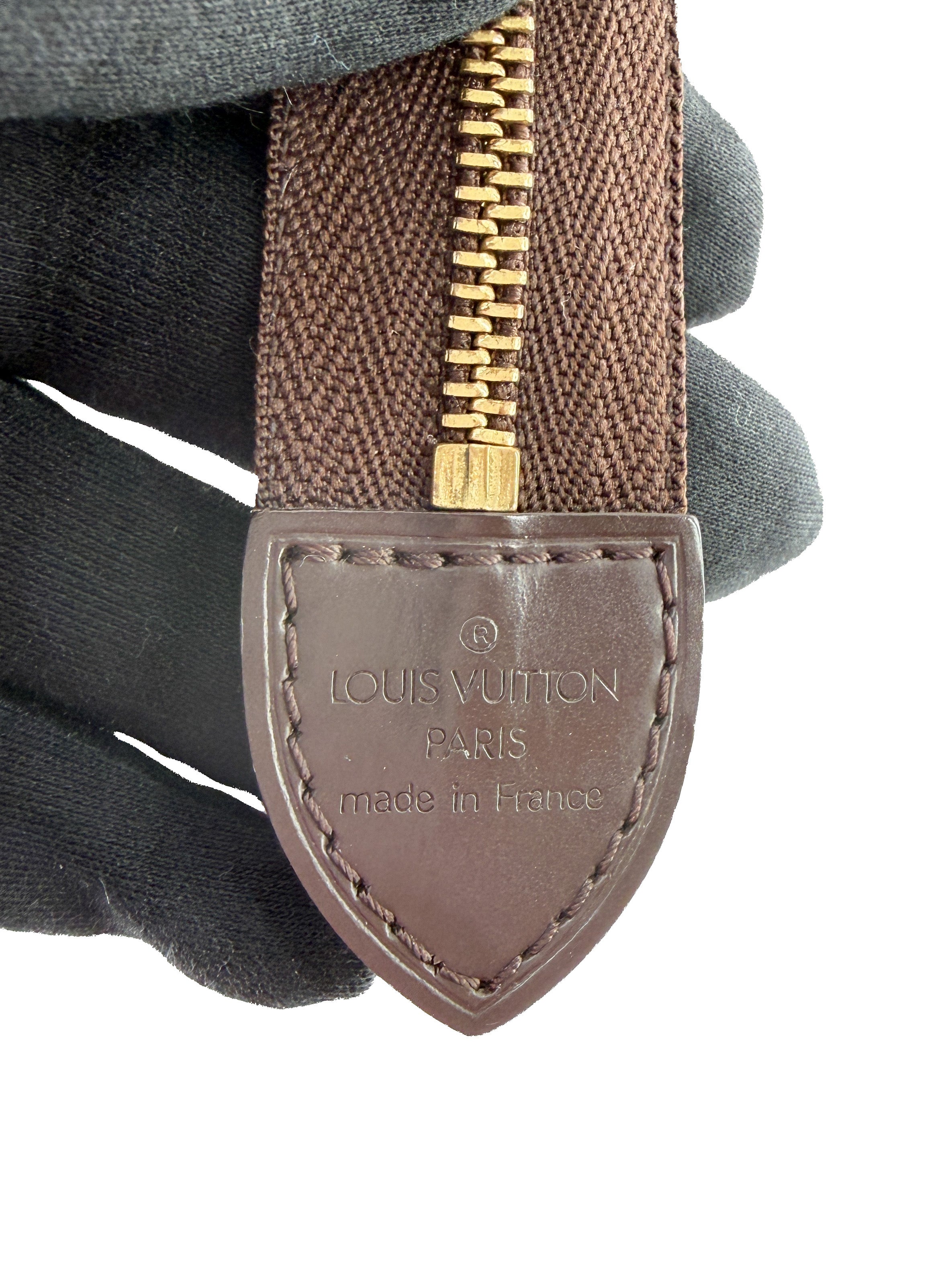 Louis Vuitton damier ebene toiletry pouch 26 TH0065