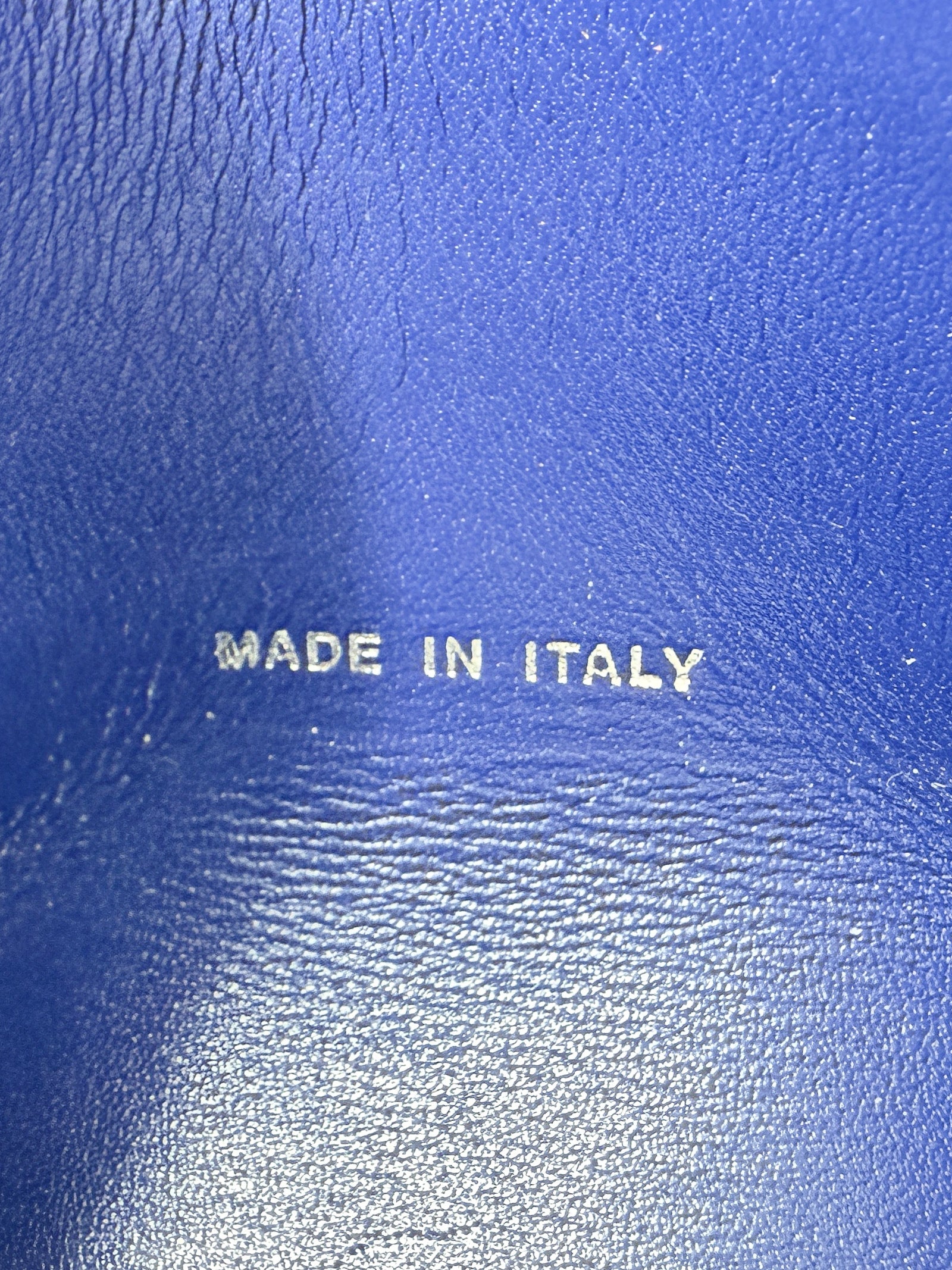 Chanel navy blue quilted leather key case 16130969