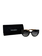 Dolce & Gabbana black cat eye sunglasses DG4278-F **case**