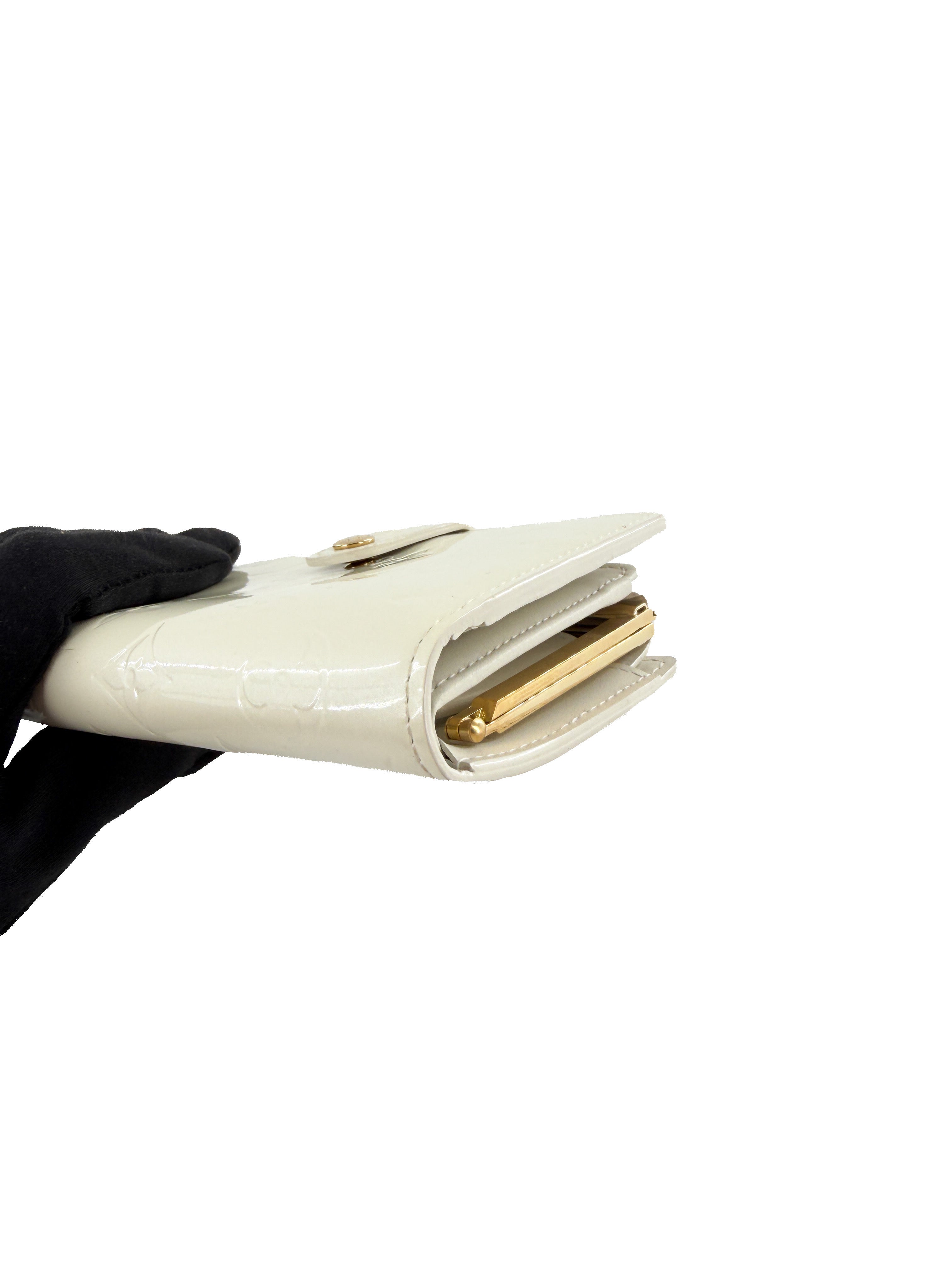 Louis Vuitton white vernis French purse wallet MI3077