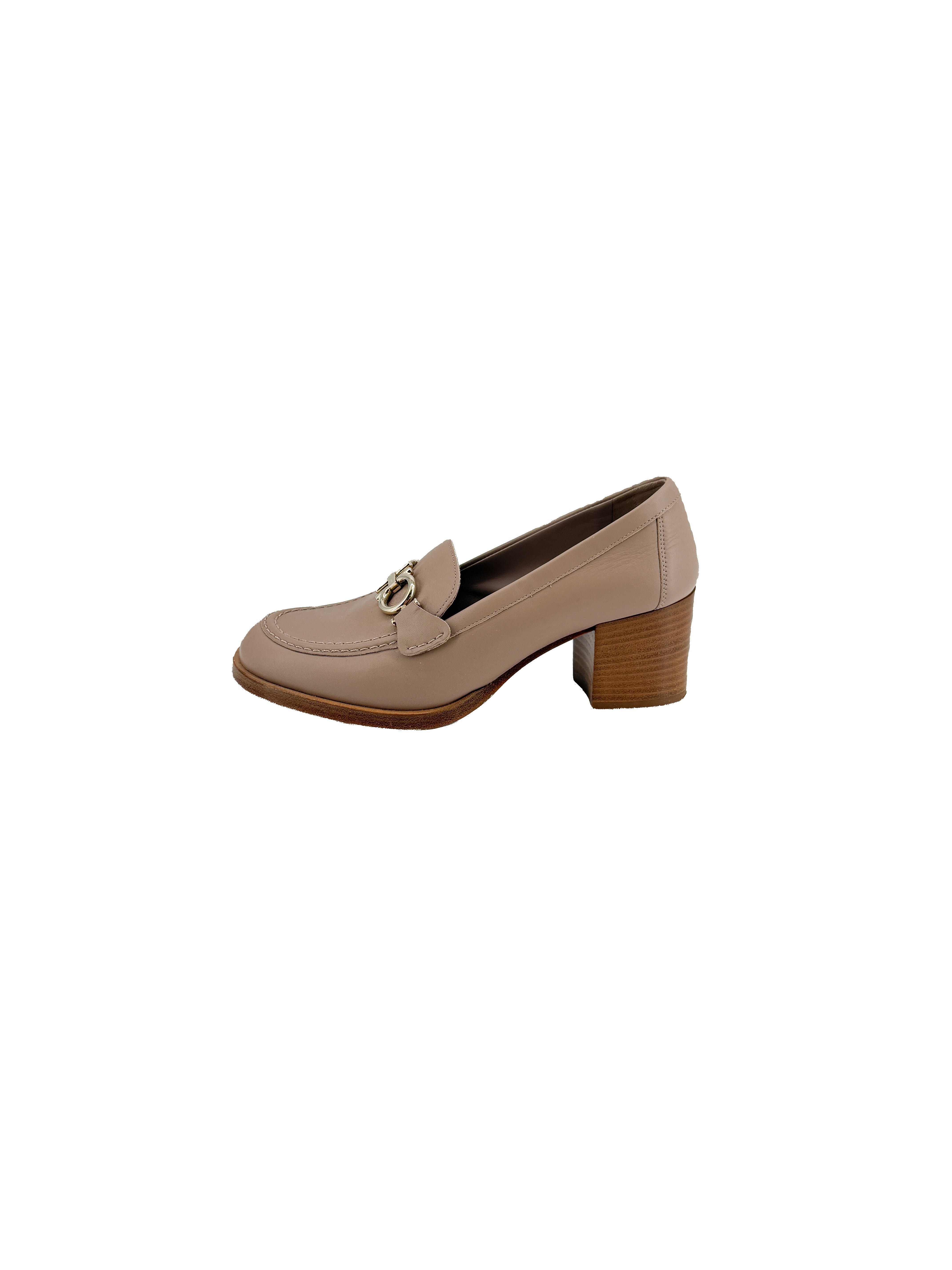 Salvatore Ferragamo tan leather heeled loafers size 6