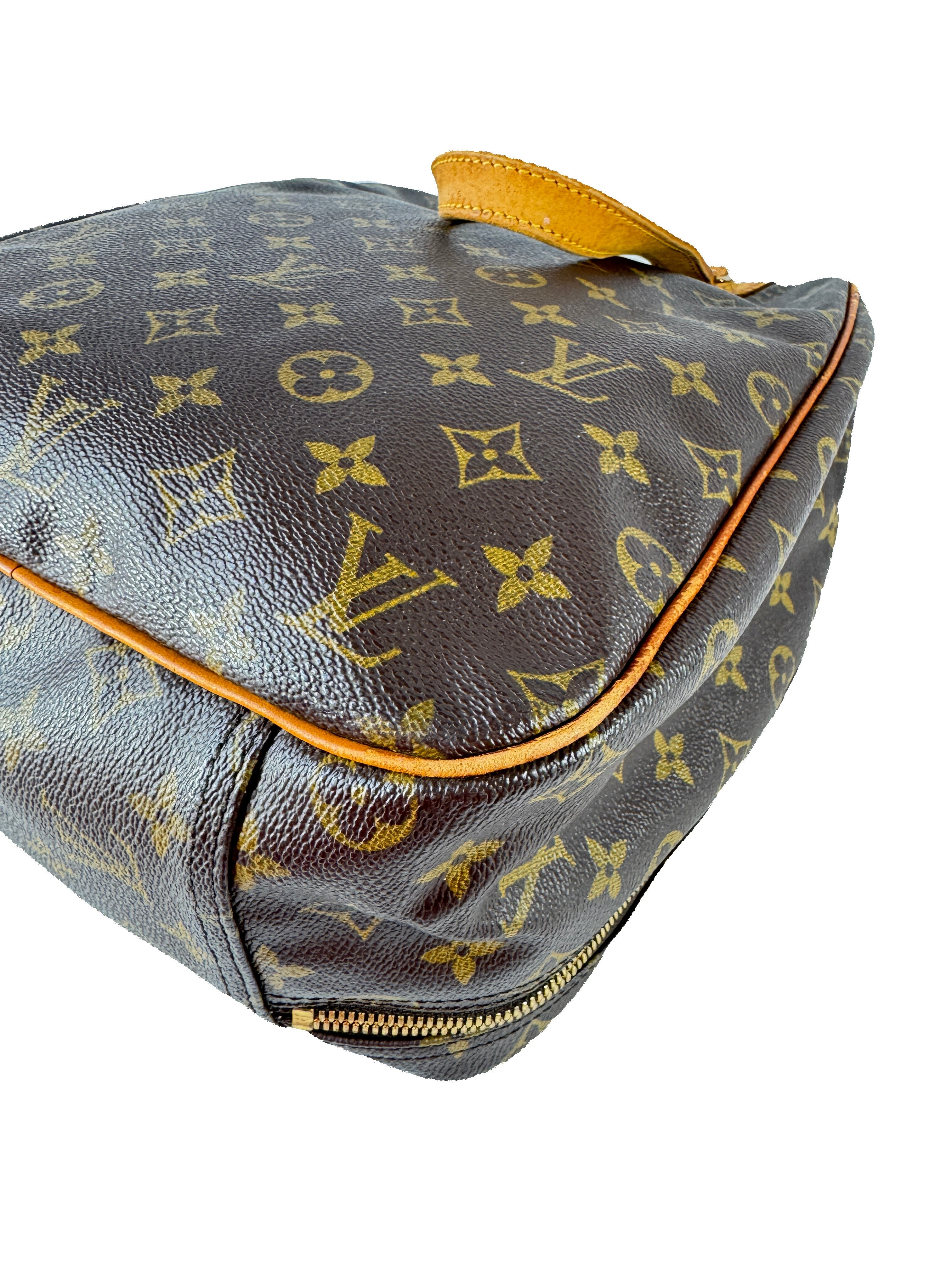 Louis Vuitton monogram excursion bag VI0926