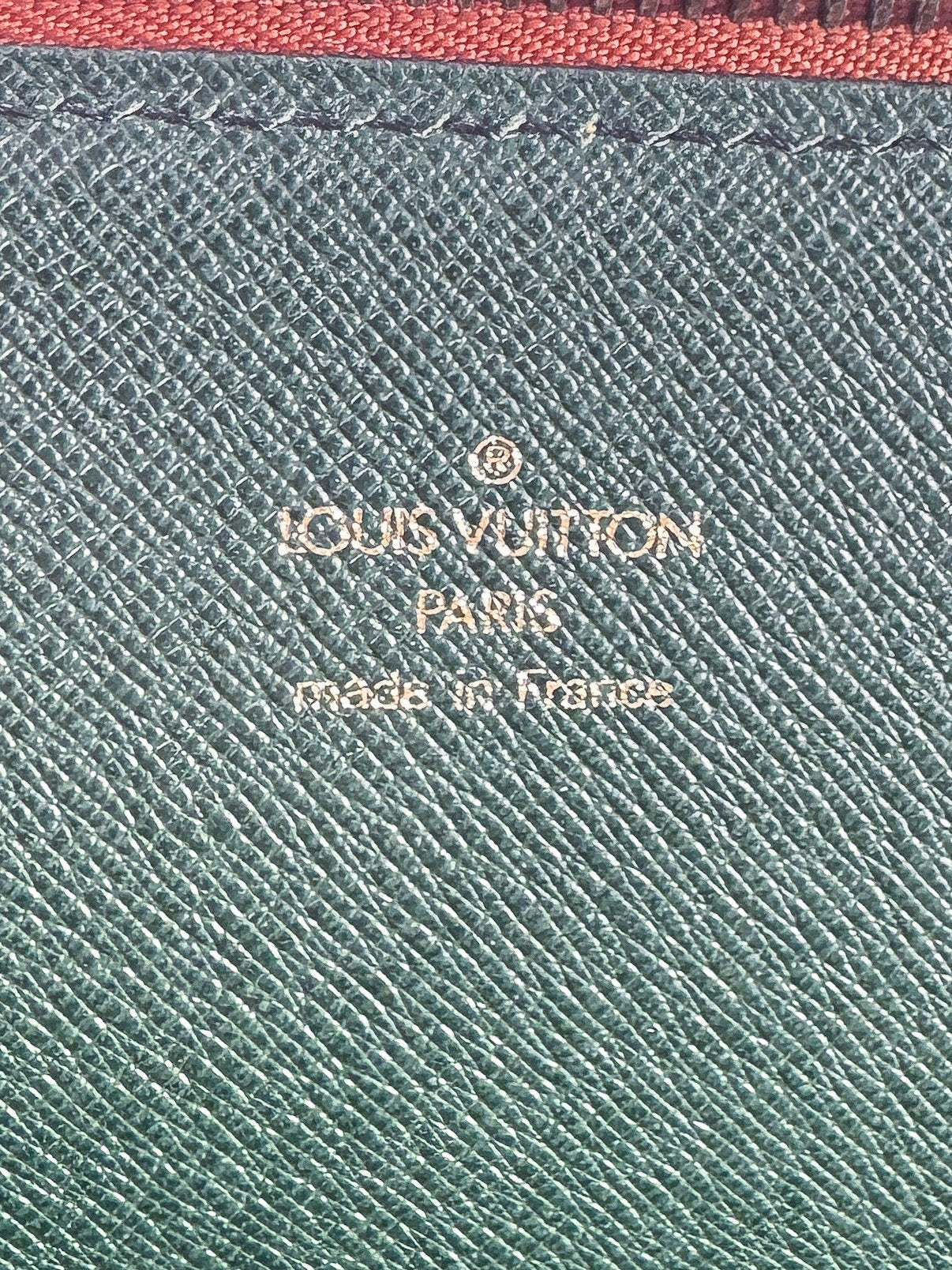 Louis Vuitton epi Cipango Gold porte documents case VI0992