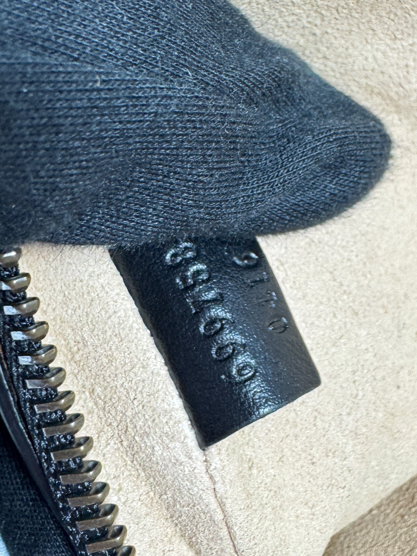 Gucci GG Marmont Multi-Use Bag Matelasse Leather  4061