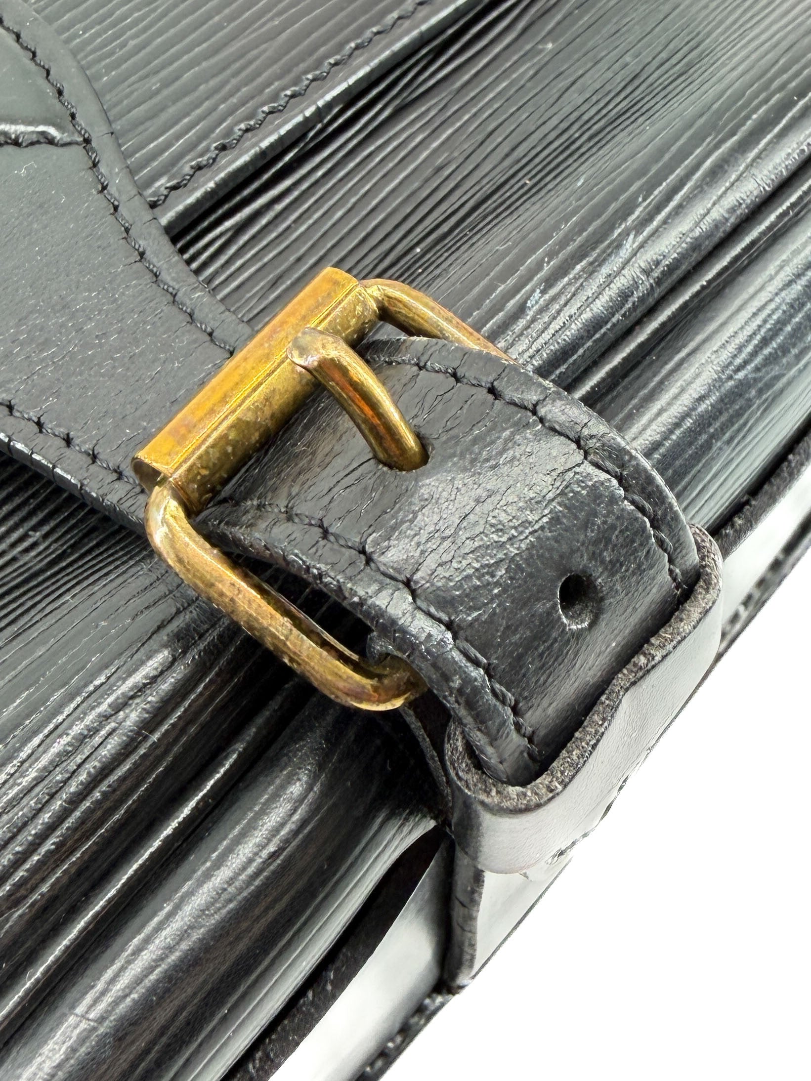 Louis Vuitton black epi Cartouchiere MM MI8901
