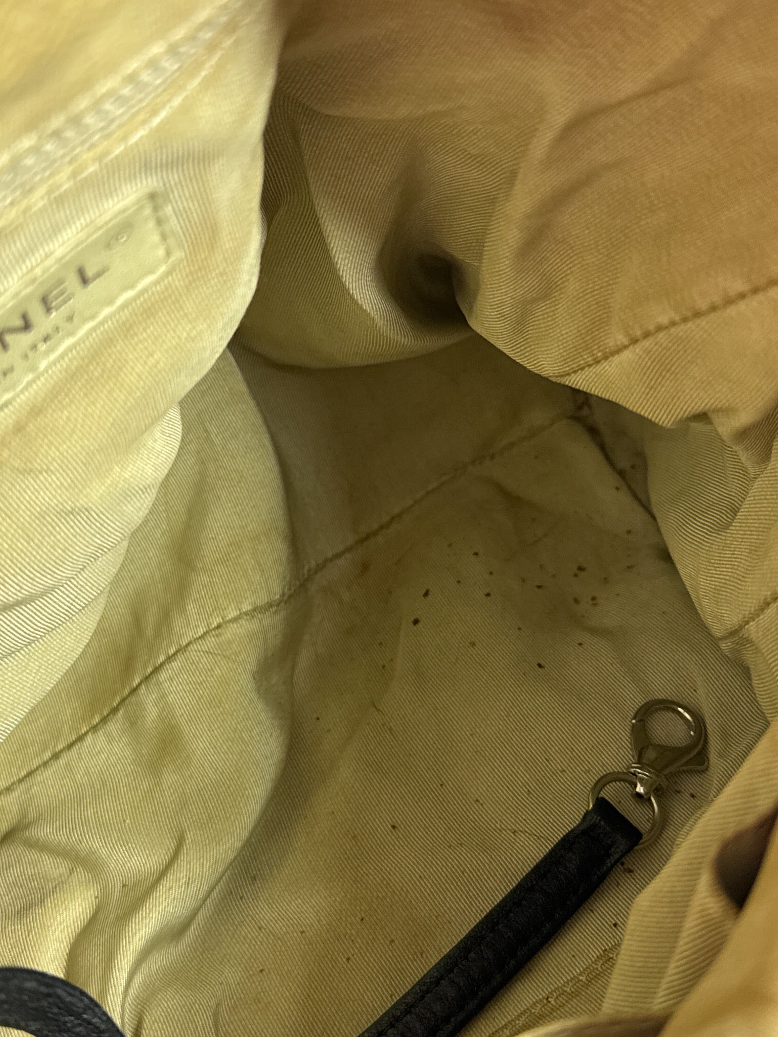 Chanel black chain around hobo quilted shoulder bag 15674661