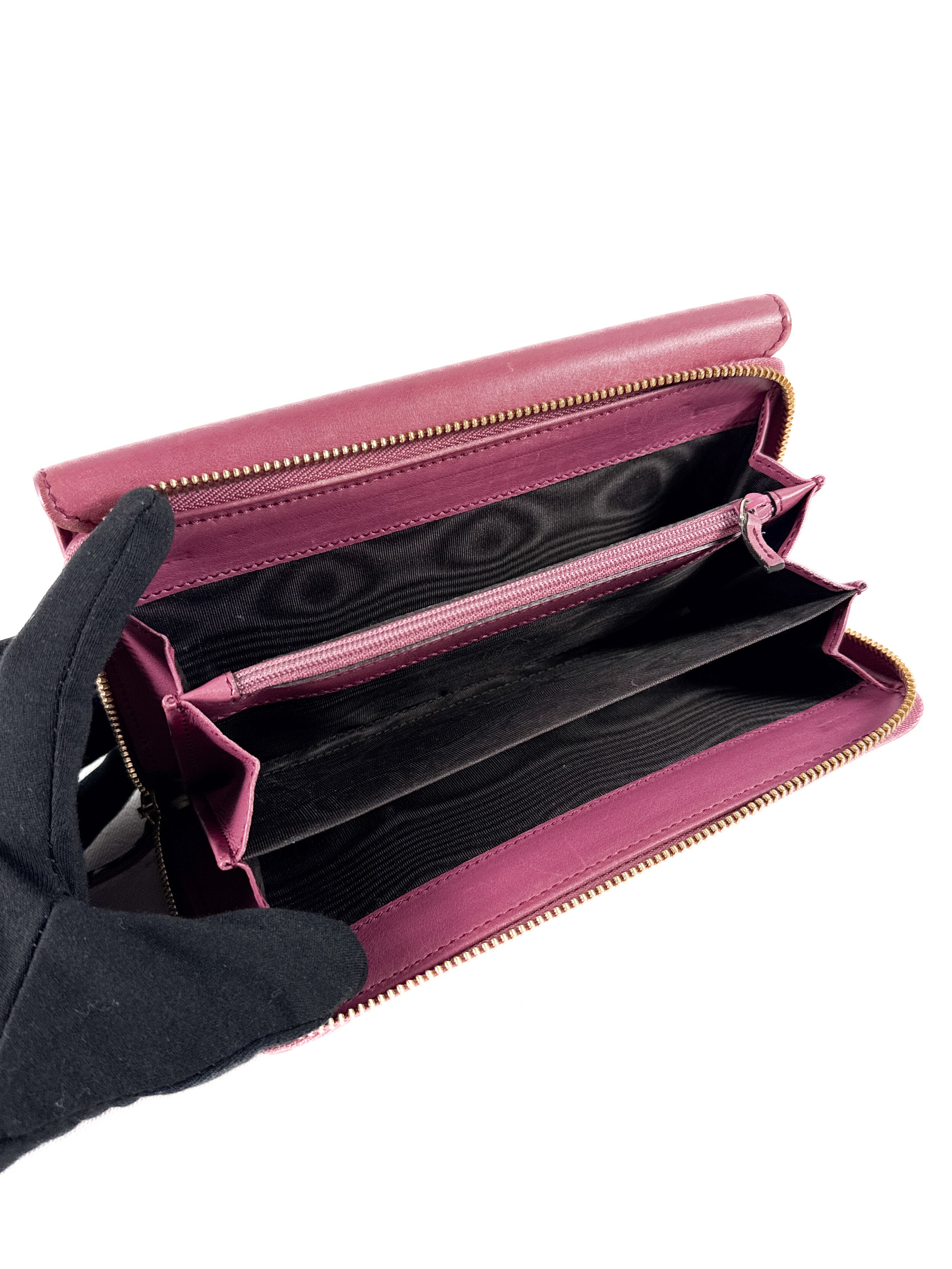 Gucci pink leather companion wallet 347112-525040