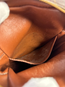 Louis Vuitton monogram vintage Amazone crossbody TH 8901