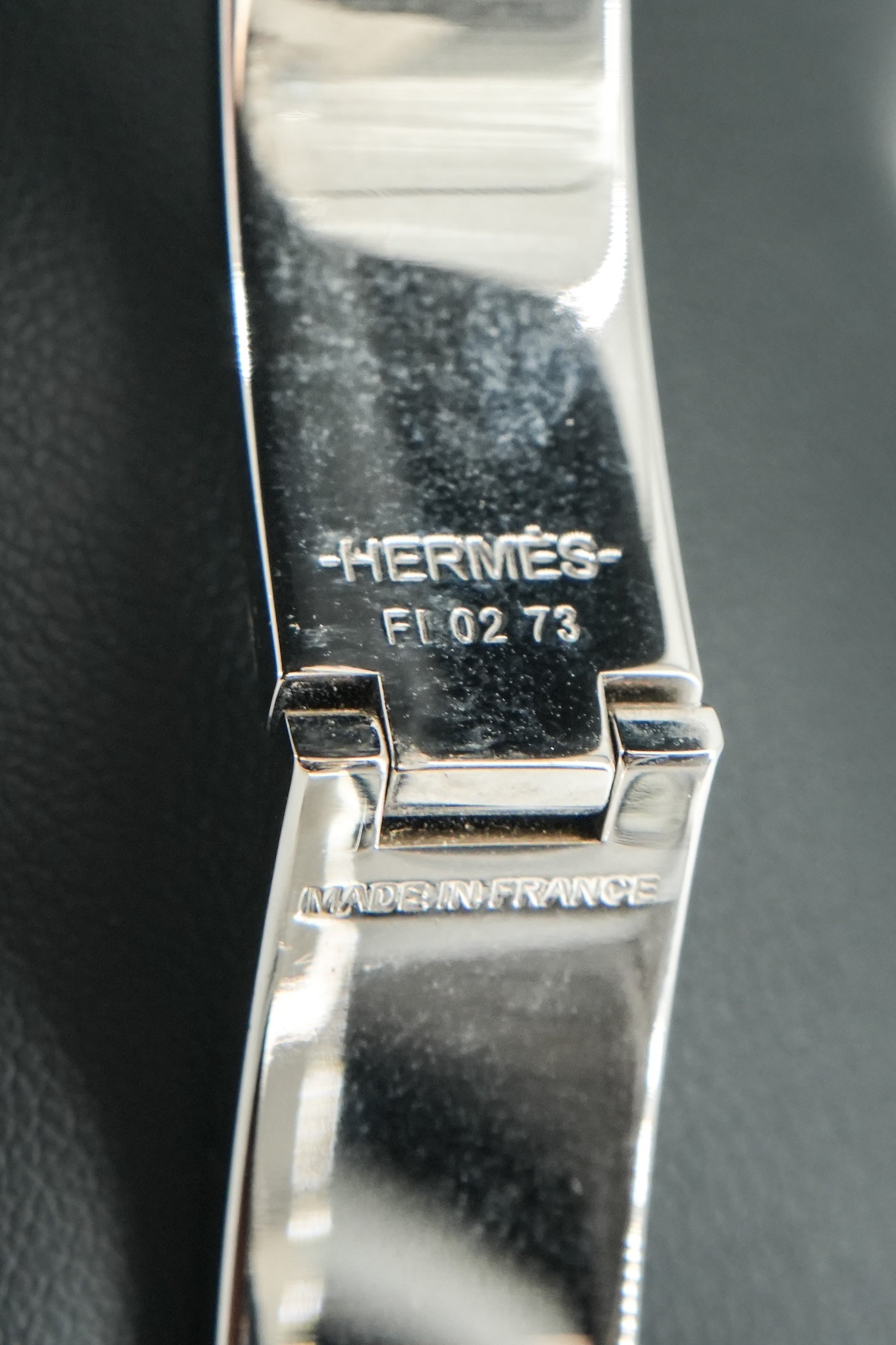 Hermes silver black Clic GM FI 02 73