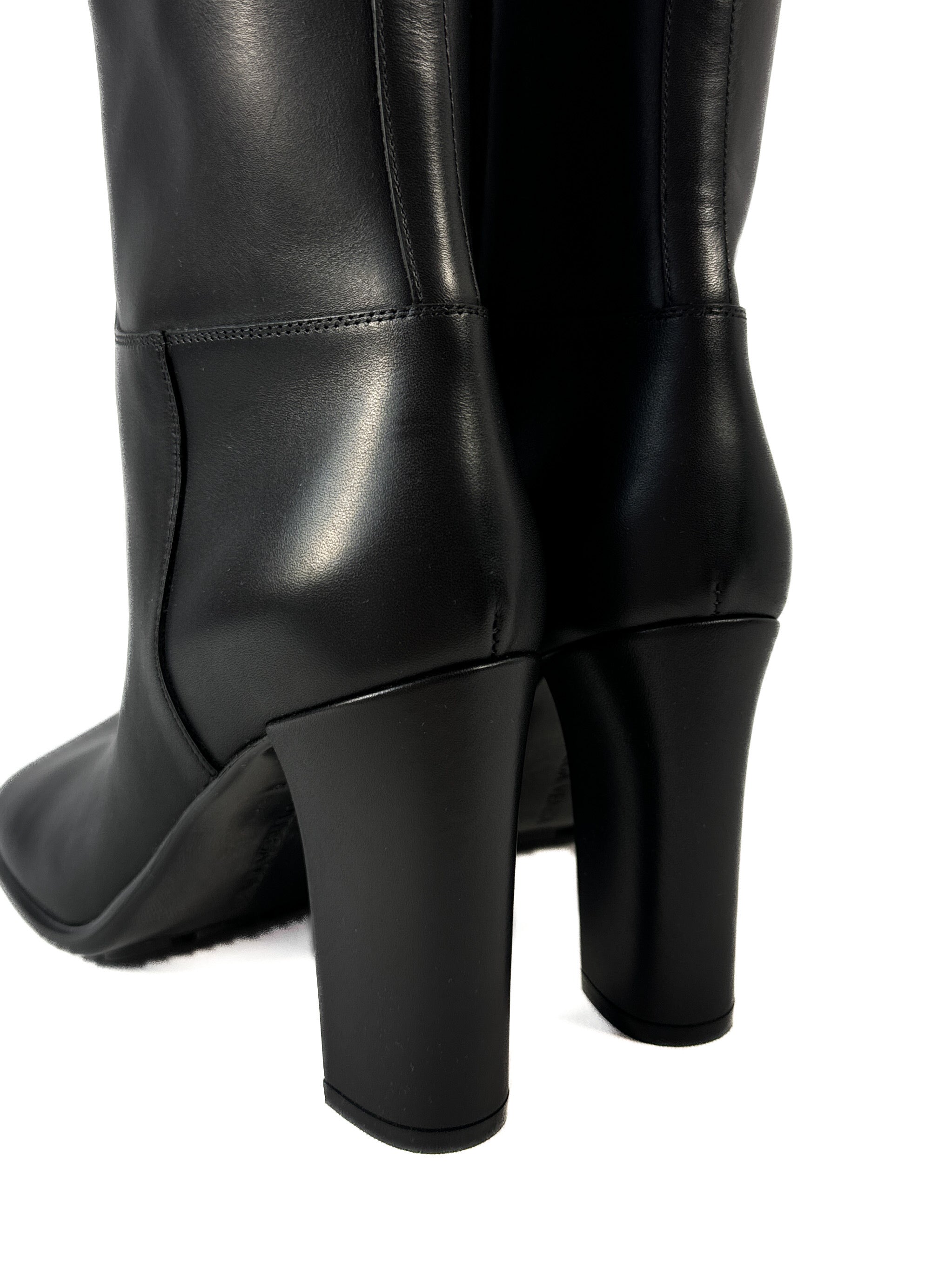 ここ　Bottega Veneta ブラックハイヒール ここ Bottega Veneta ブラックハイヒール 0400021237126_BLACK?wid=830&