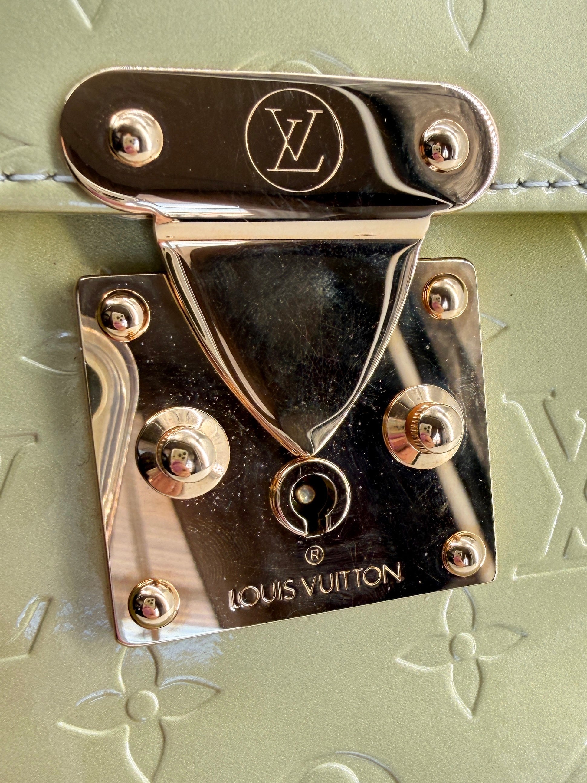 Louis Vuitton green vernis monogram Spring Street VI0021