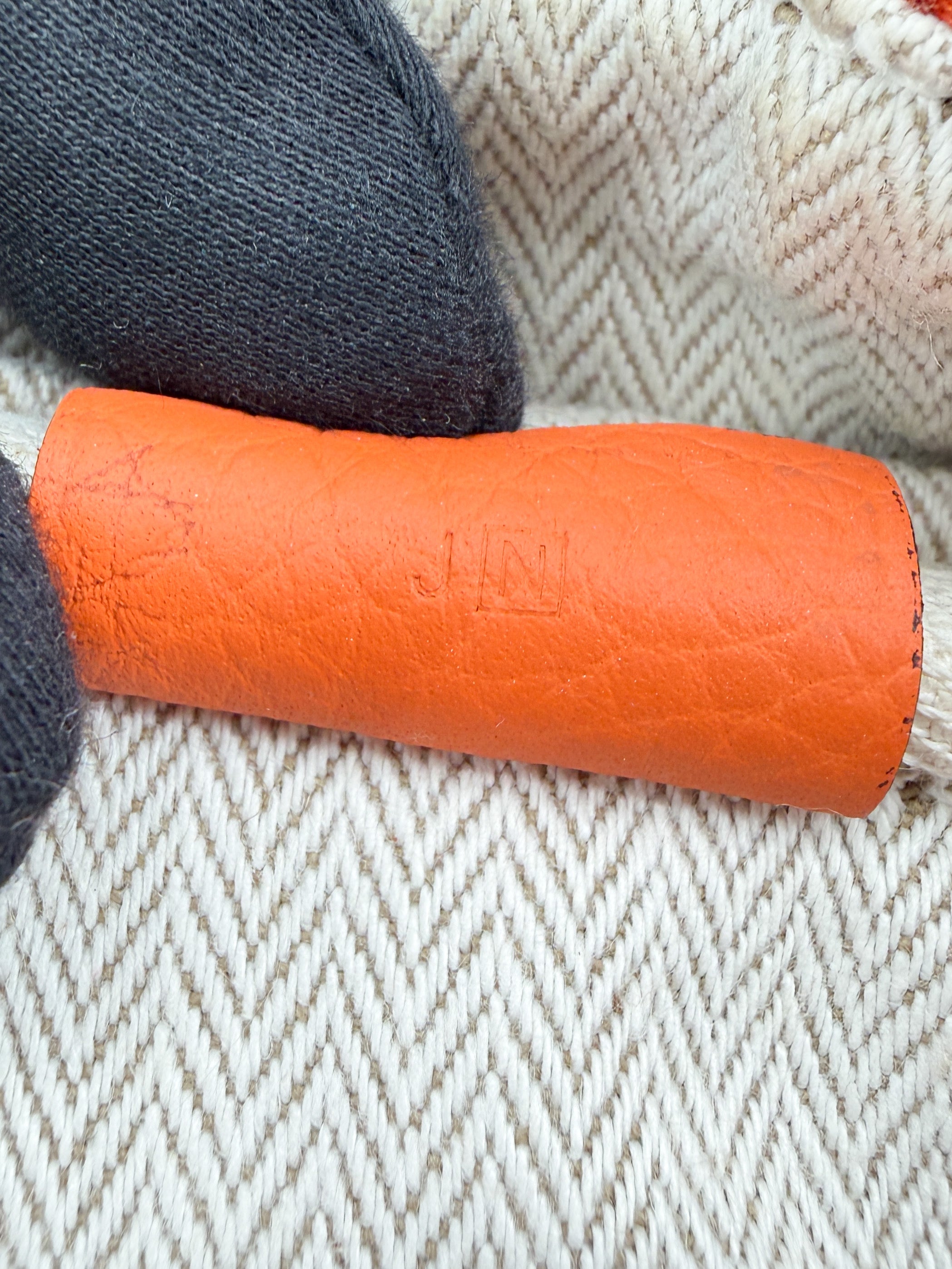 Hermès orange Clemence leather Victoria 35 square N