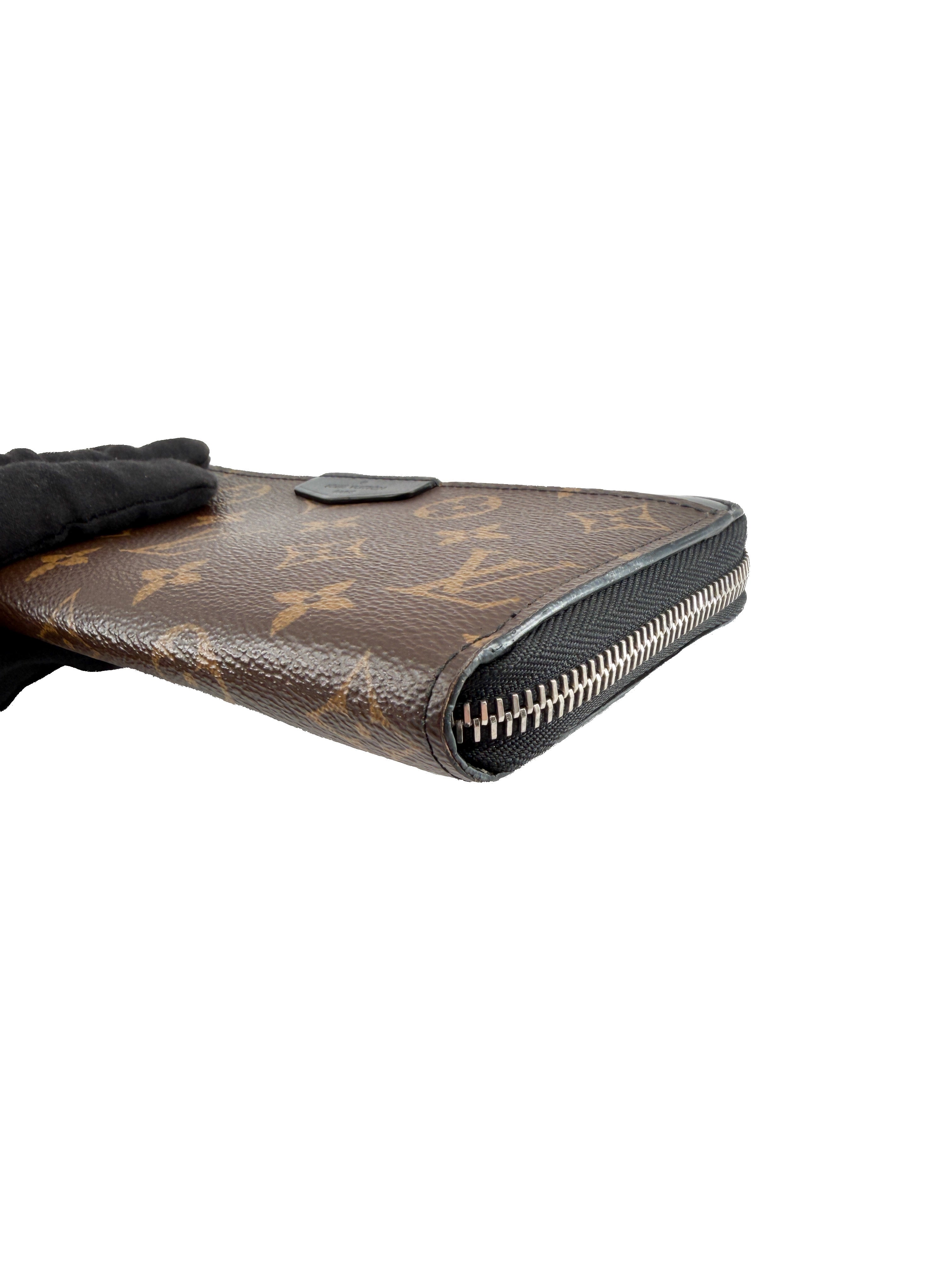 Louis Vuitton monogram black zippy dragonne long wallet CA4270