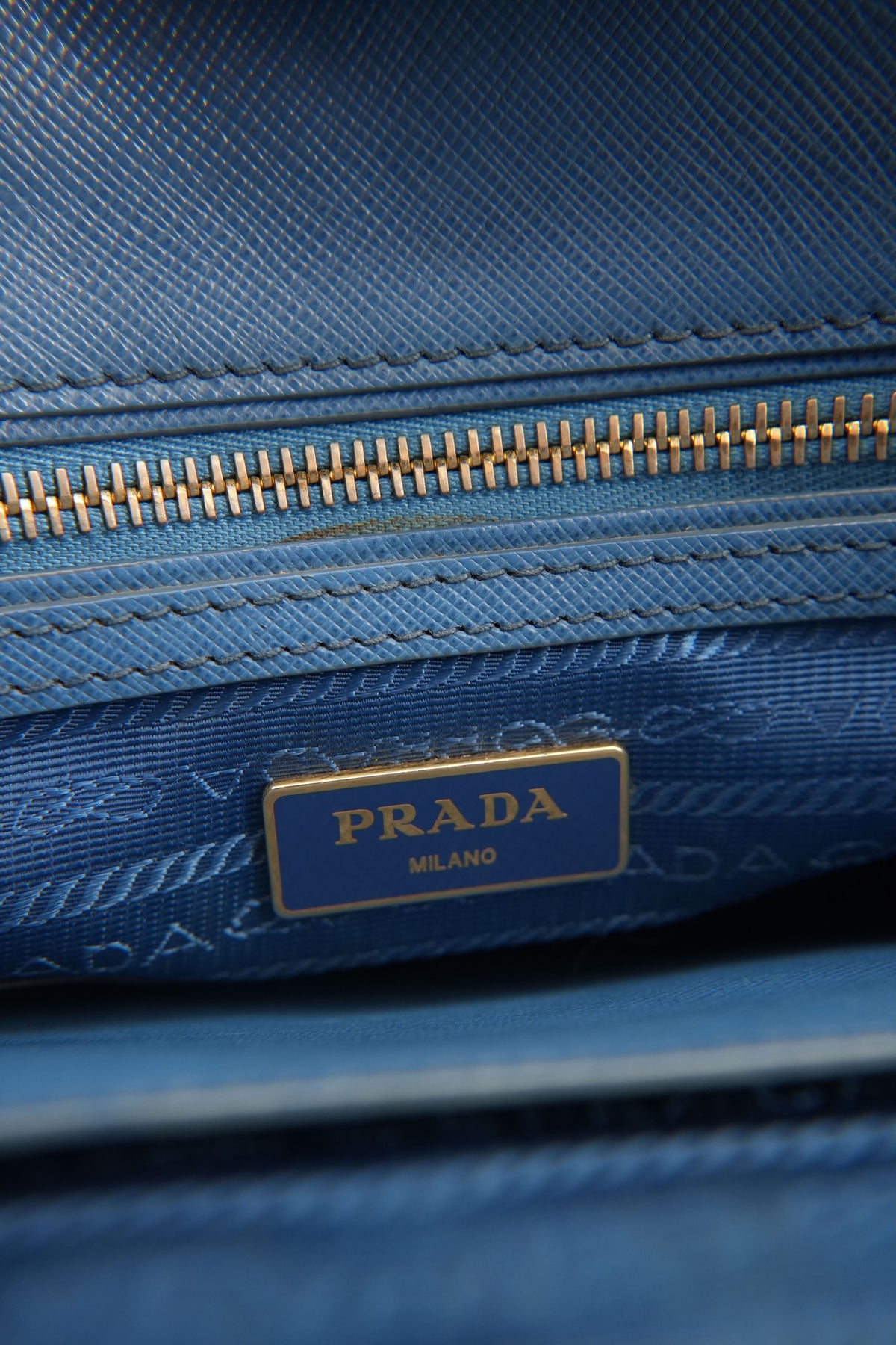 Prada blue leather saffiano Galleria double zip tote 31 Y