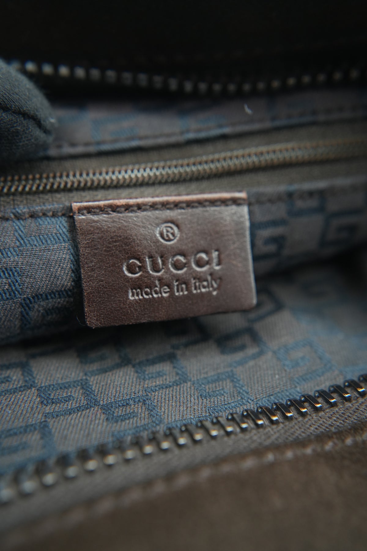 Gucci brown suede vintage shoulder bag 101292-001998