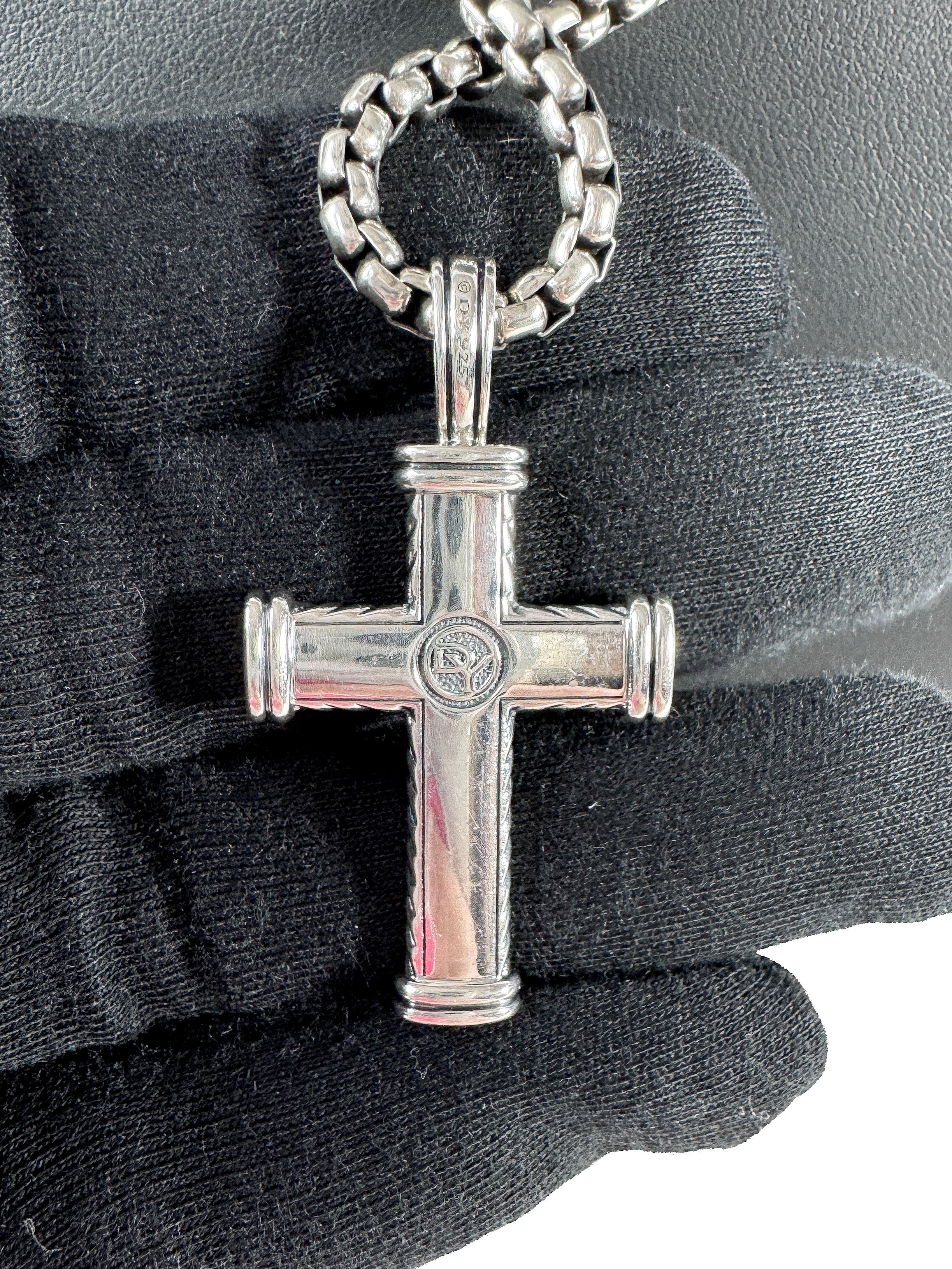 David Yurman sterling silver Chevron cross pendant with box chain necklace