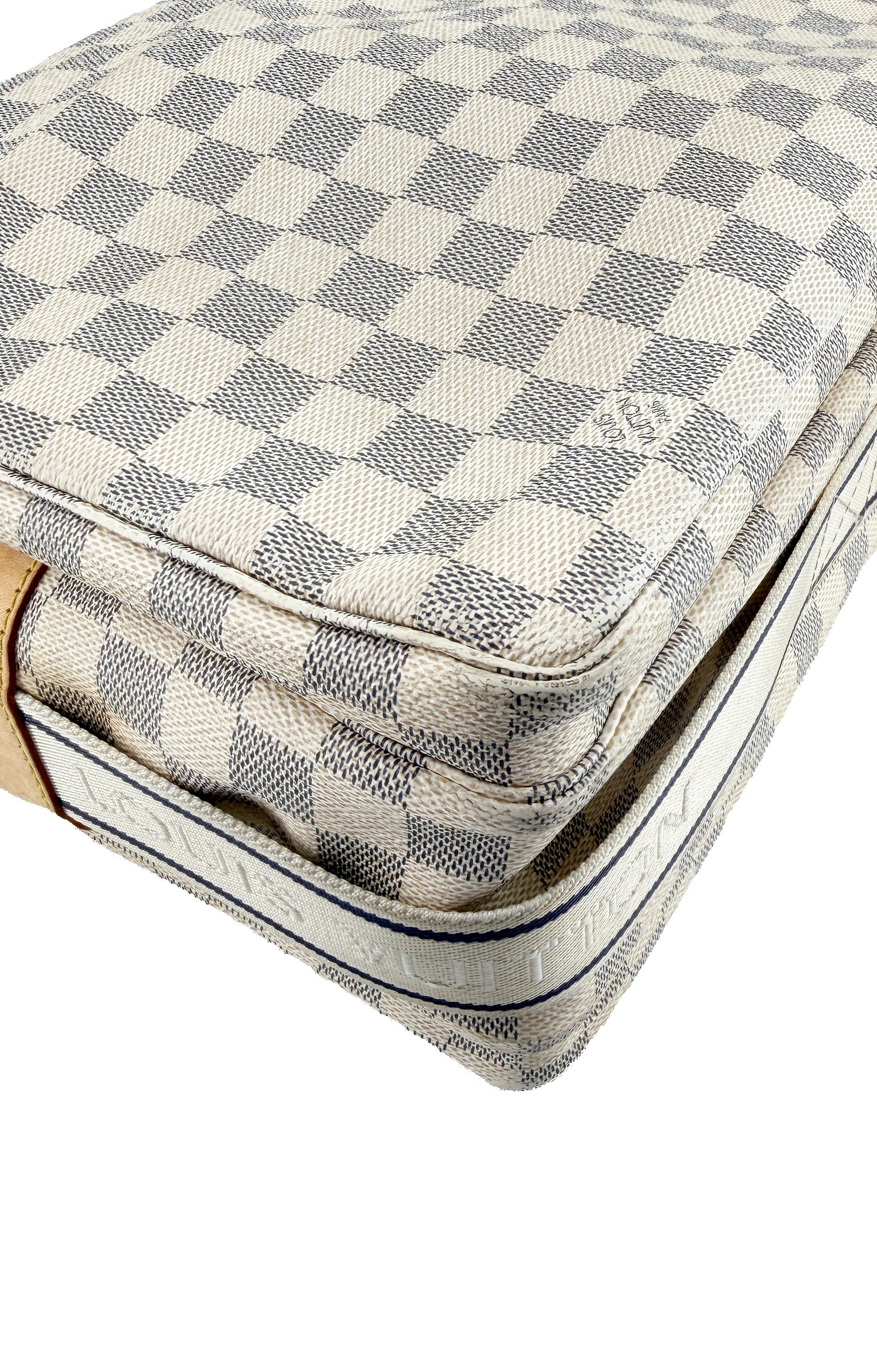 Louis Vuitton damier azur naviglio SR1057