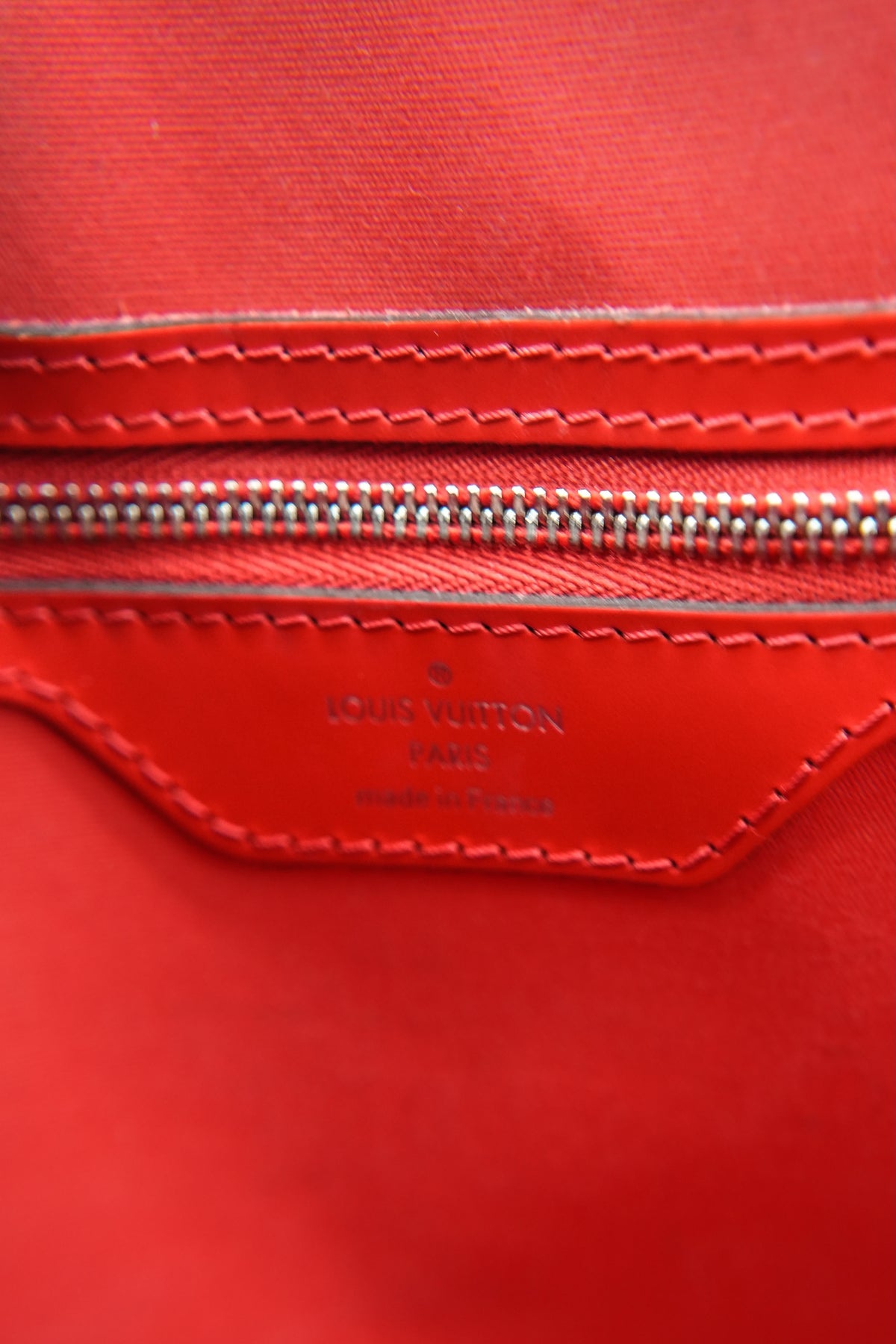 Louis Vuitton red epi leather Brea MM AA3174