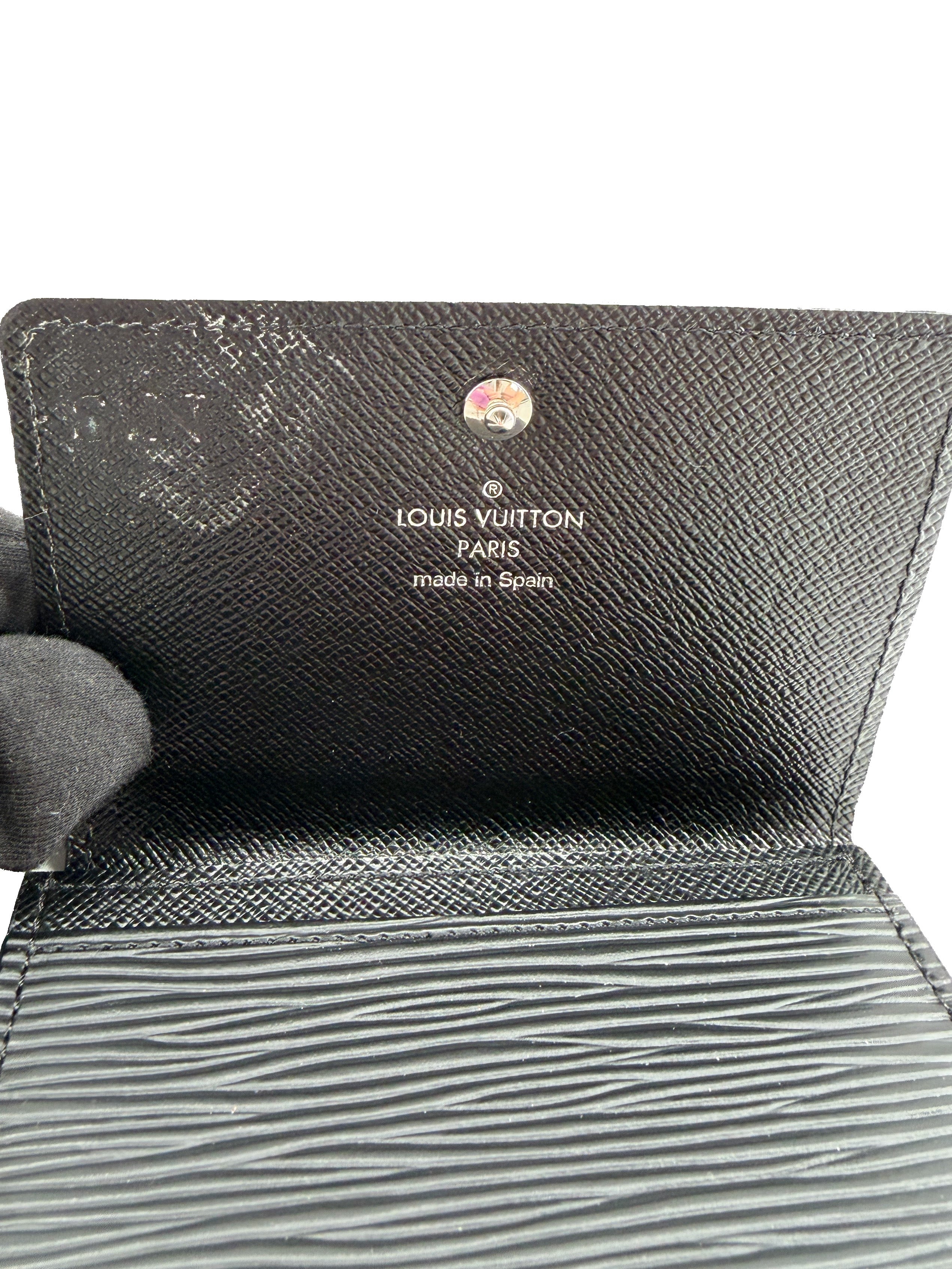 Louis Vuitton black epi leather card case CA2178