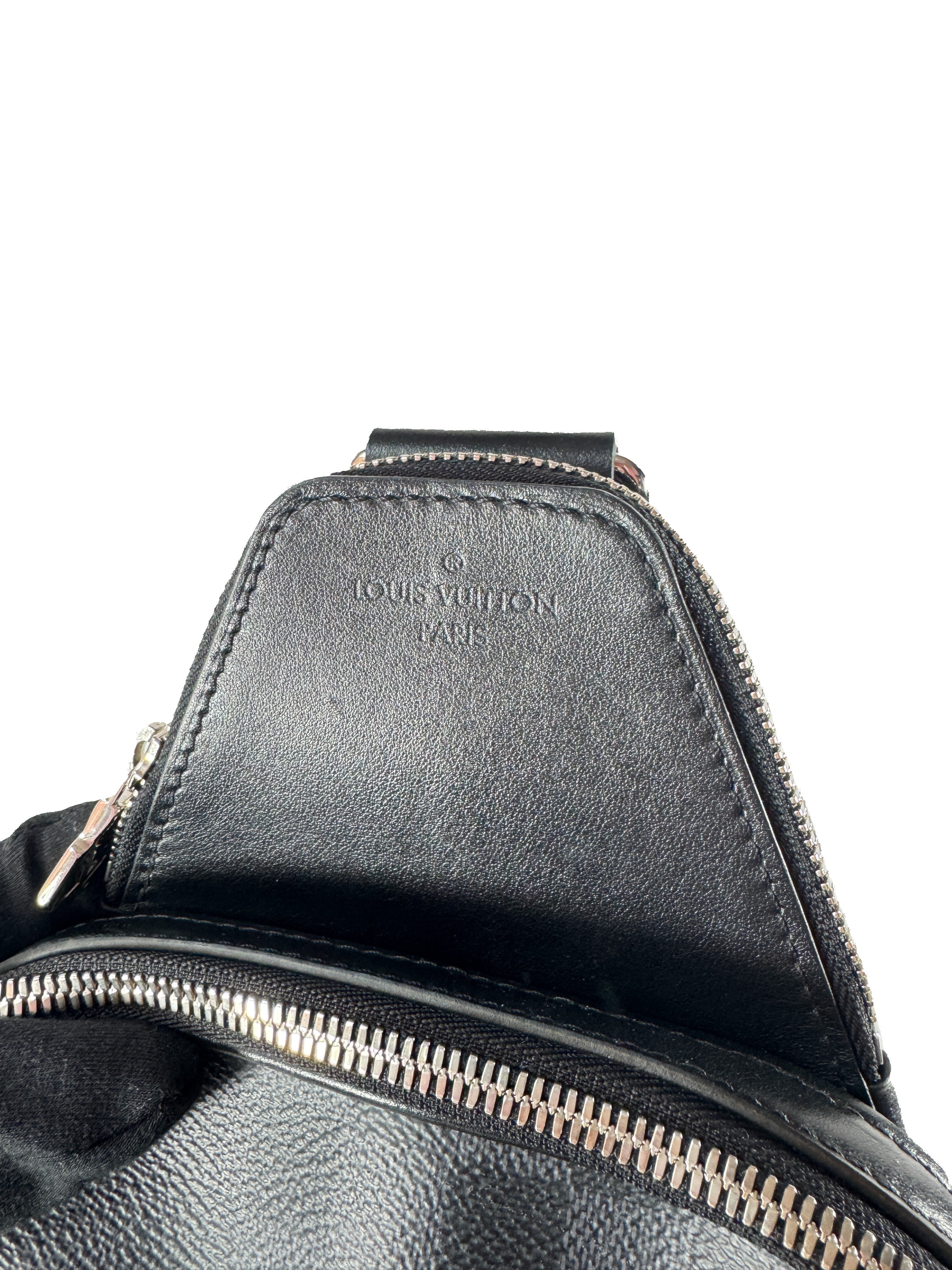 Louis Vuitton damier graphite Avenue sling (chipped)