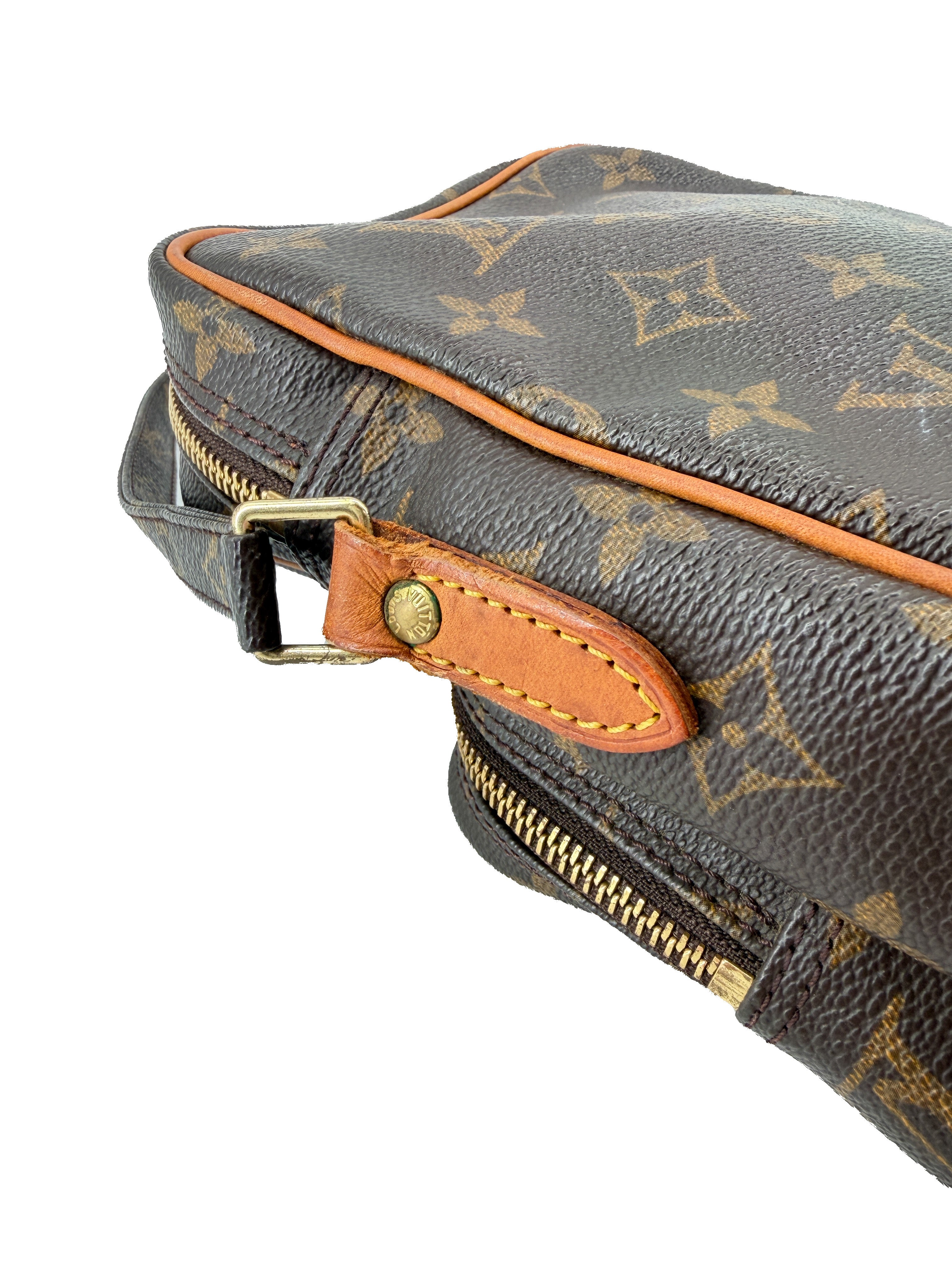 Louis Vuitton monogram Amazon AR0020