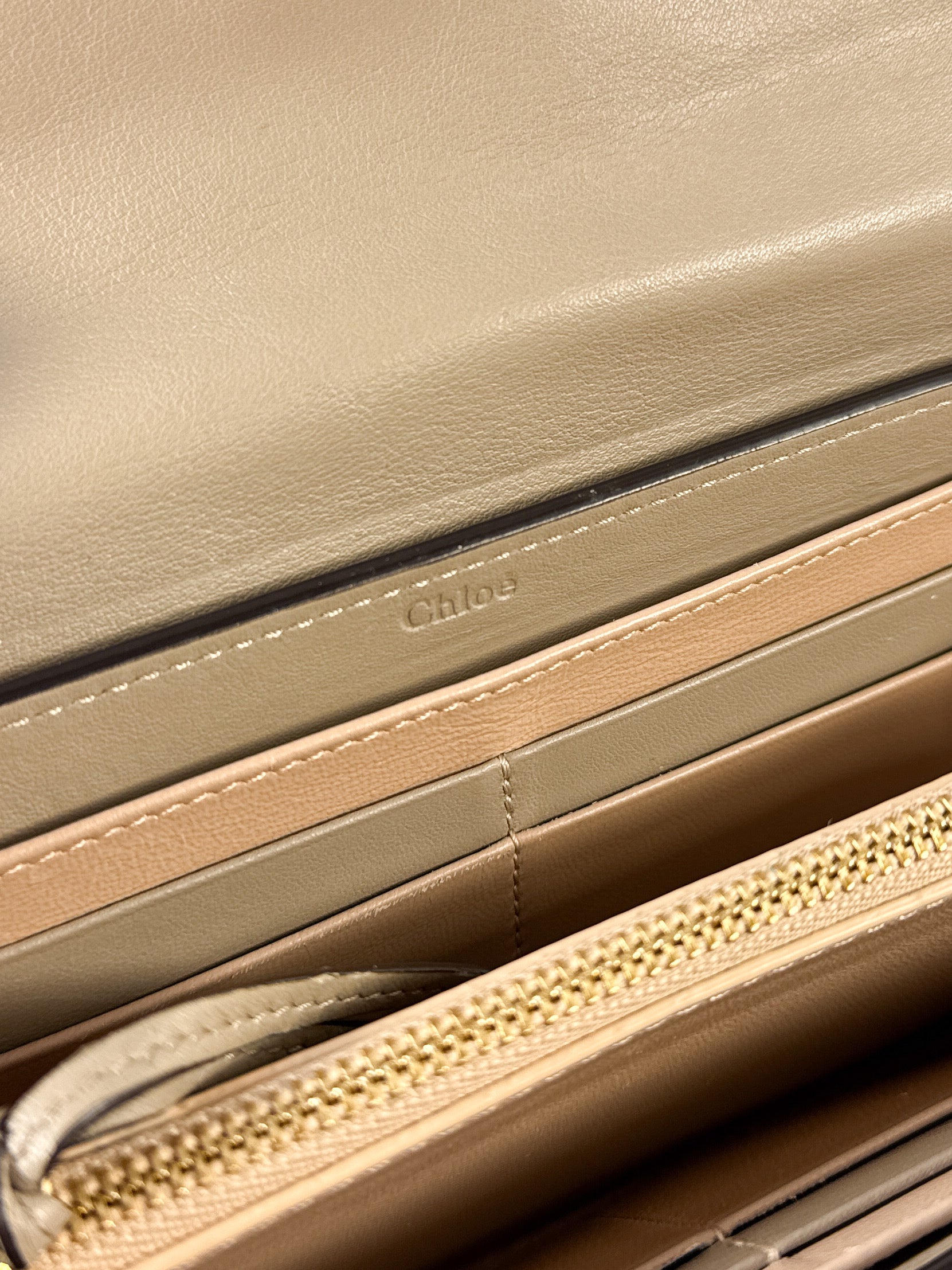 Chloé taupe leather/suede Faye wallet B4YGFZ