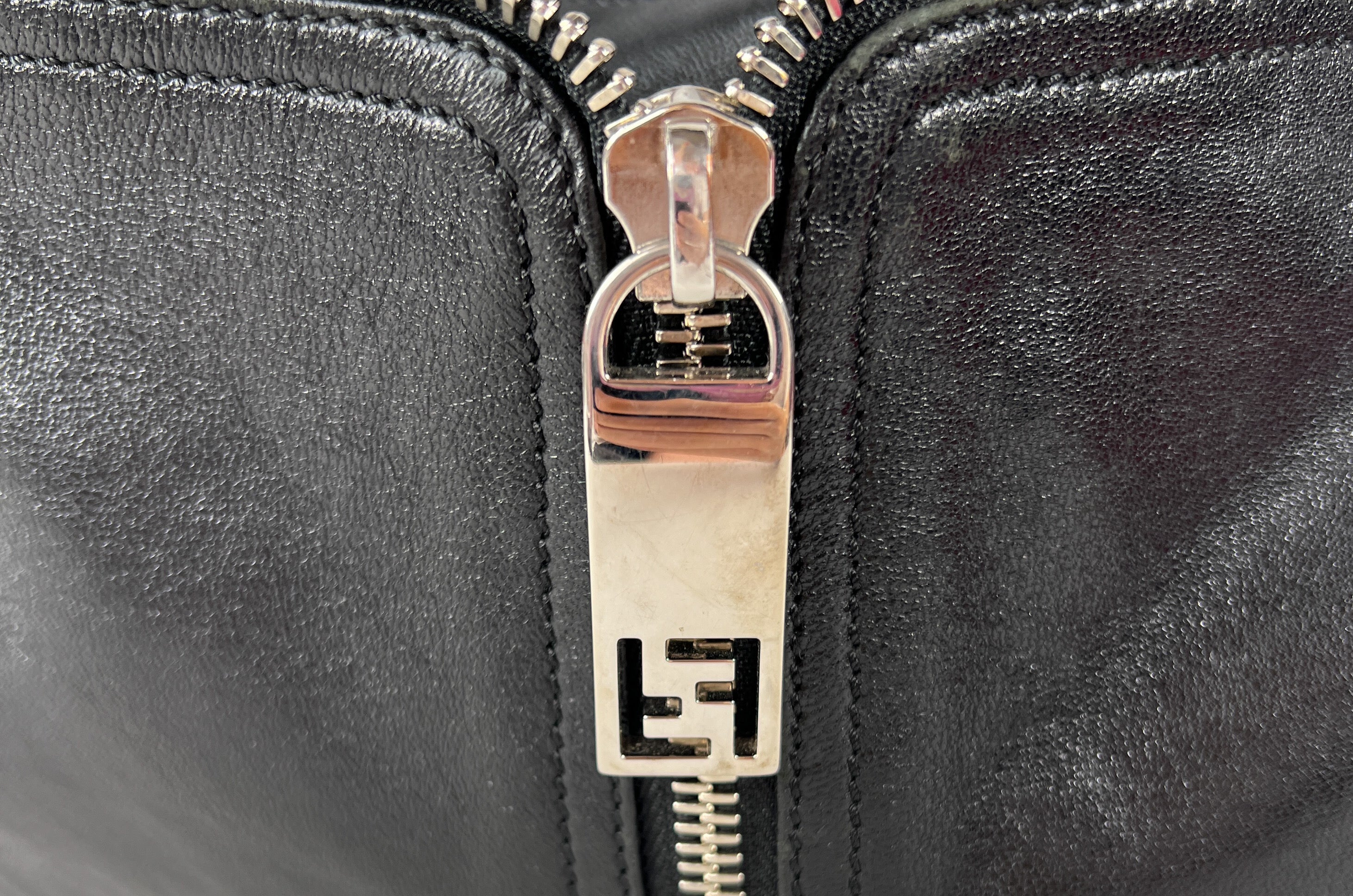 Fendi black leather hobo shoulder bag