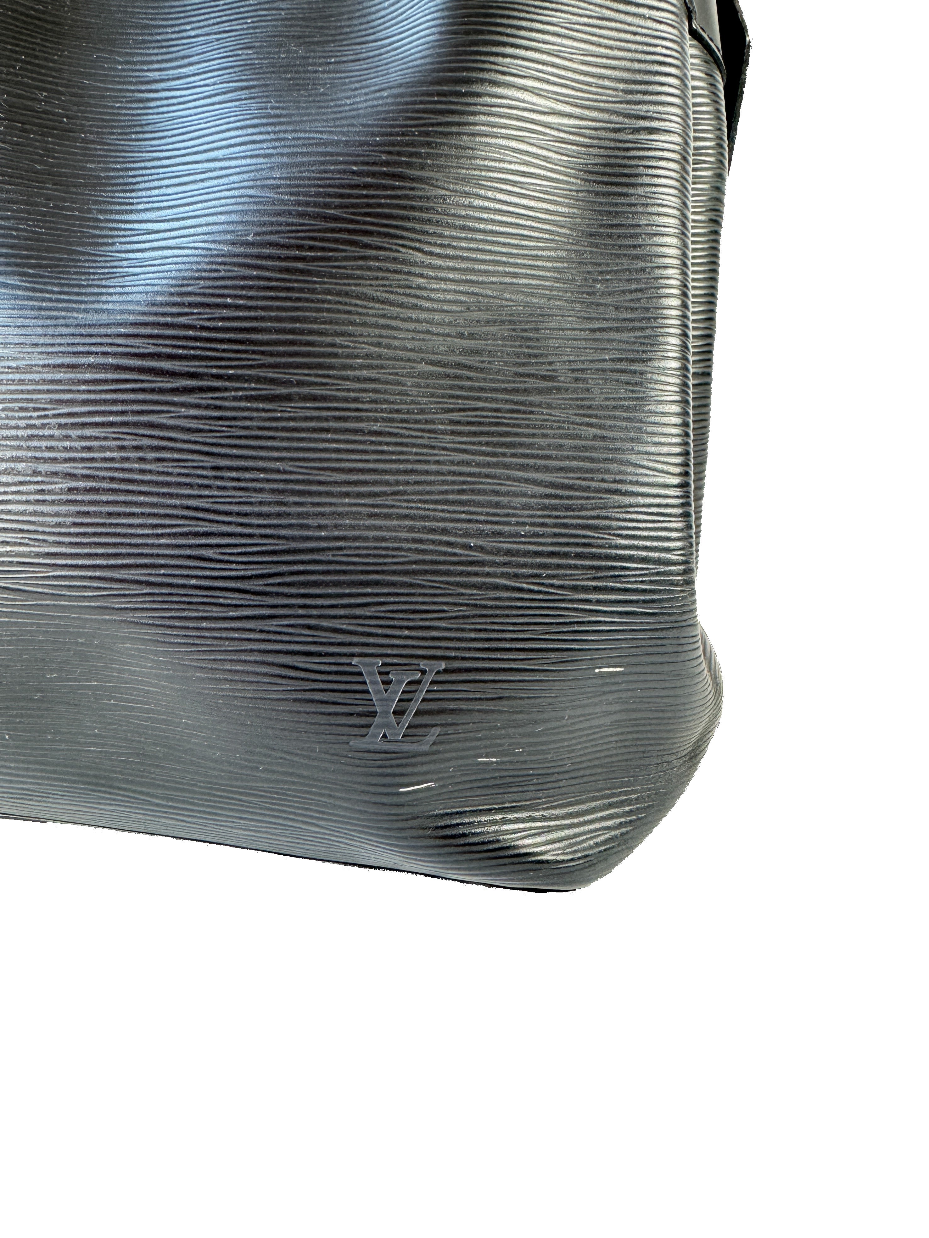 Louis Vuitton black epi Mandala MM FL0045