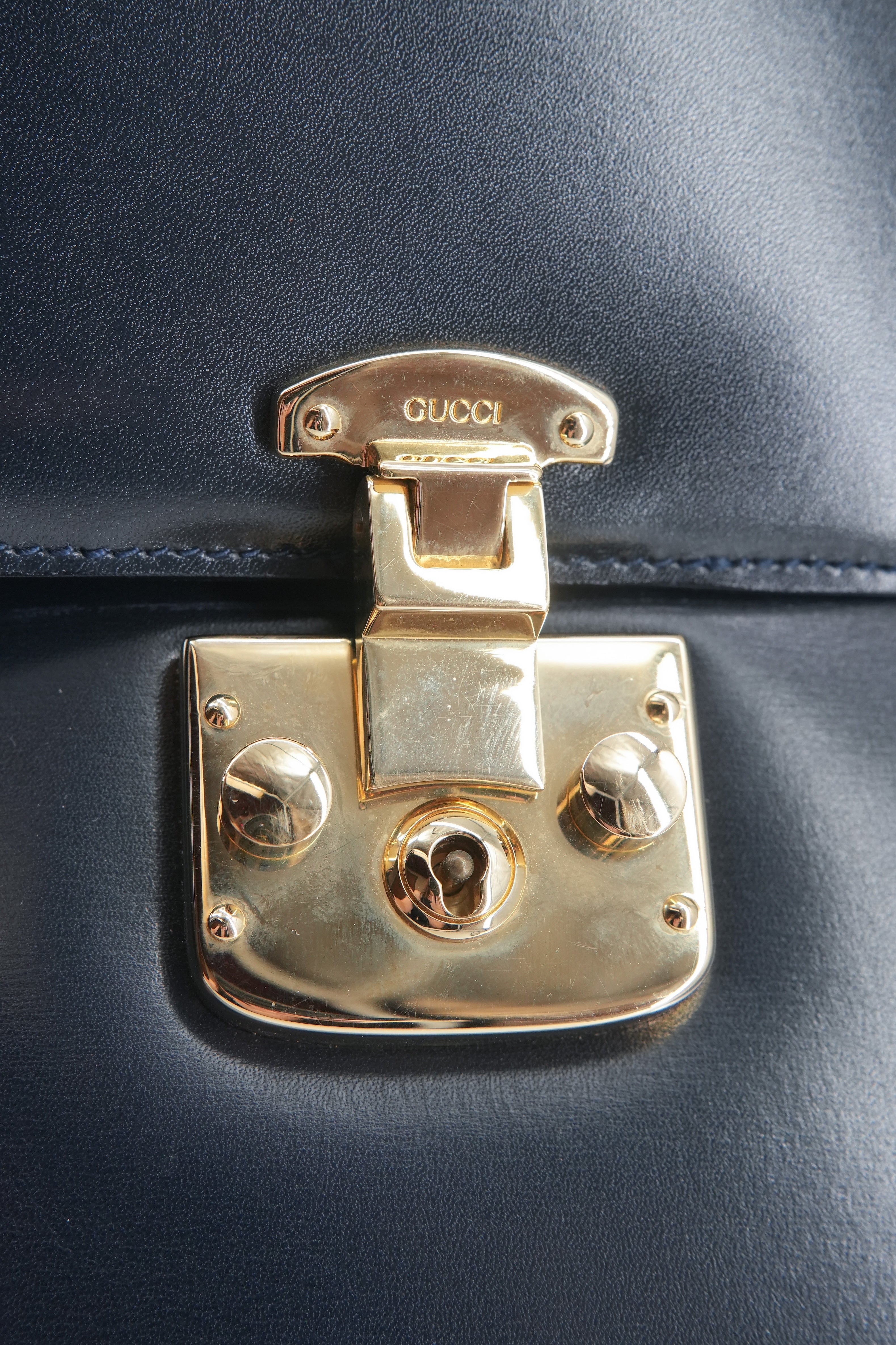 Gucci navy vintage Lady Lock 000-26-0253