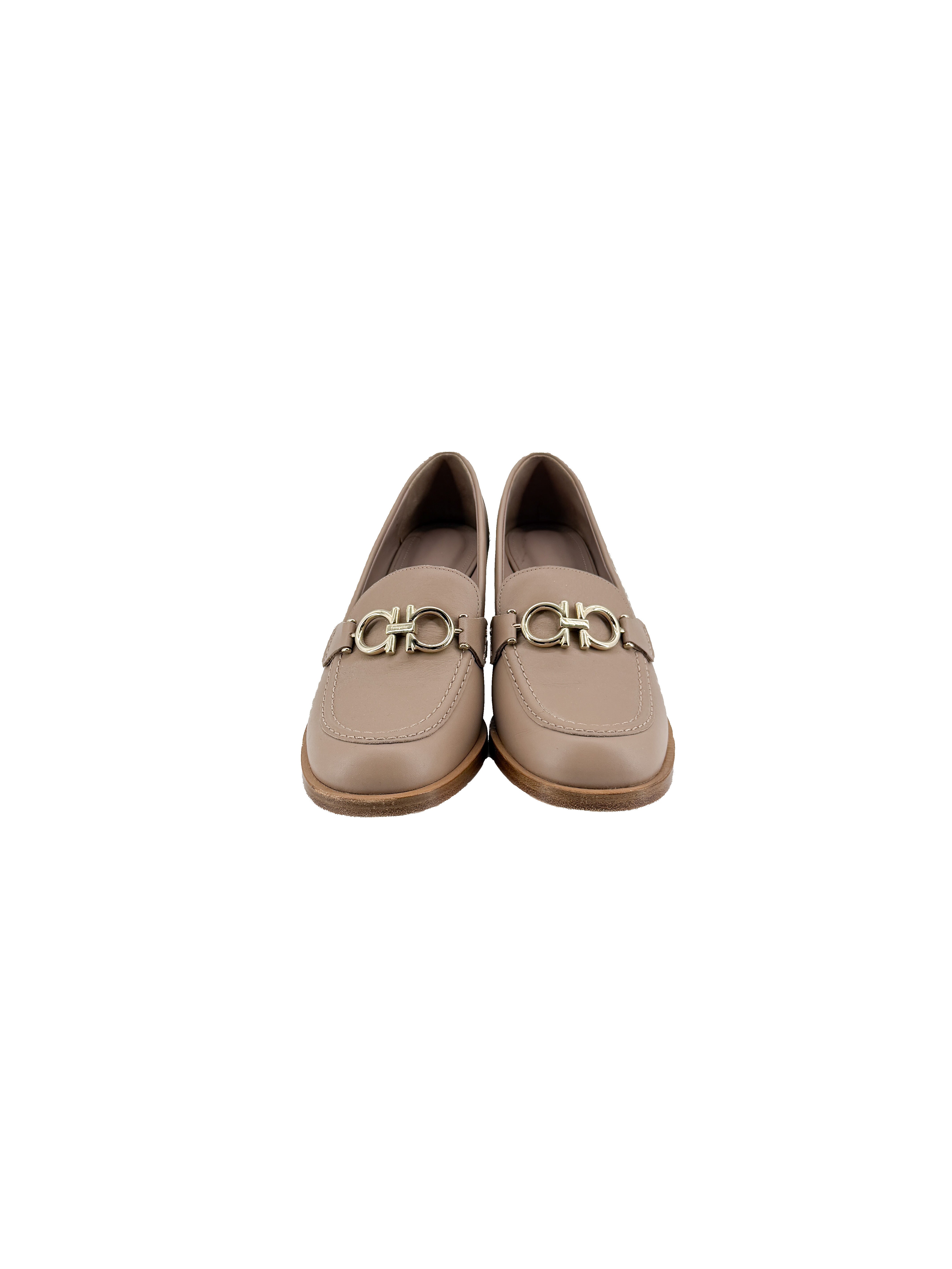 Salvatore Ferragamo tan leather heeled loafers size 6