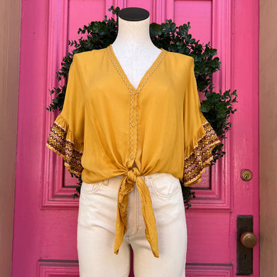 Max Studio yellow embroidered short sleeve top size S NWT