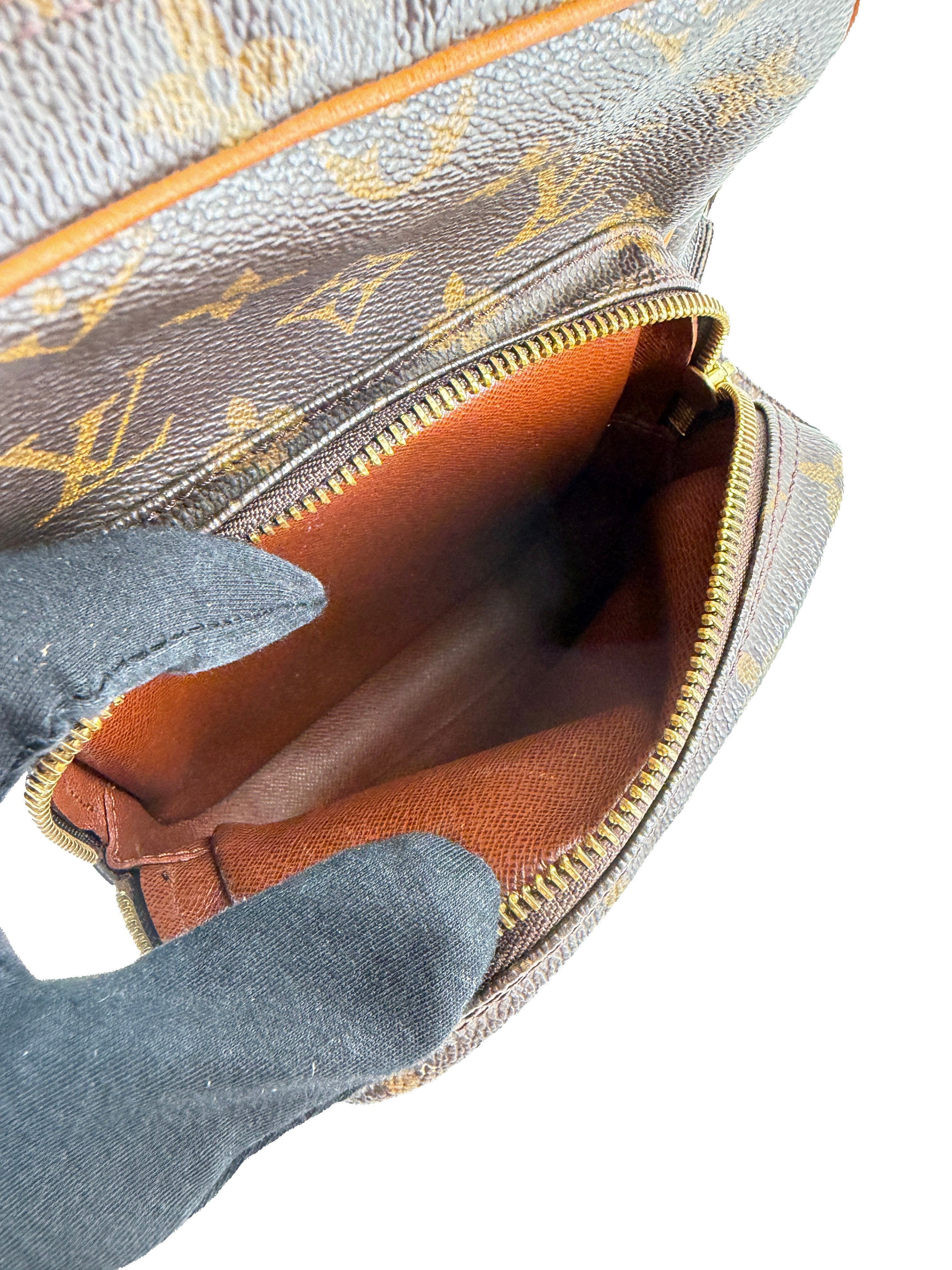 Louis Vuitton monogram Amazon AR0020