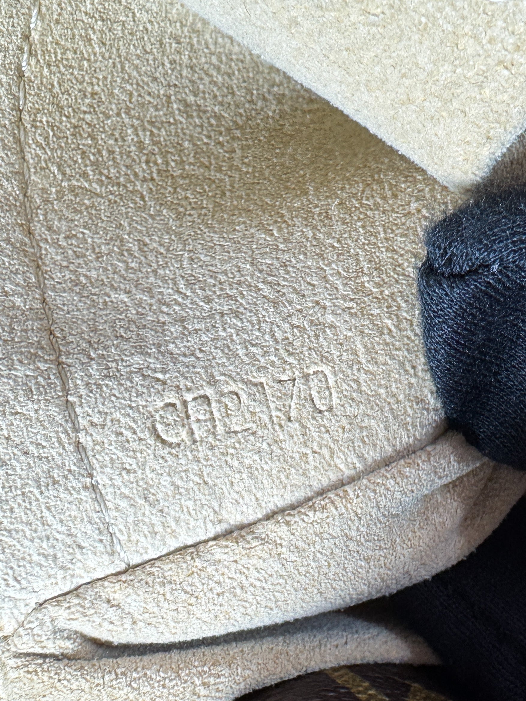 Louis Vuitton monogram Artsy GM CA2170