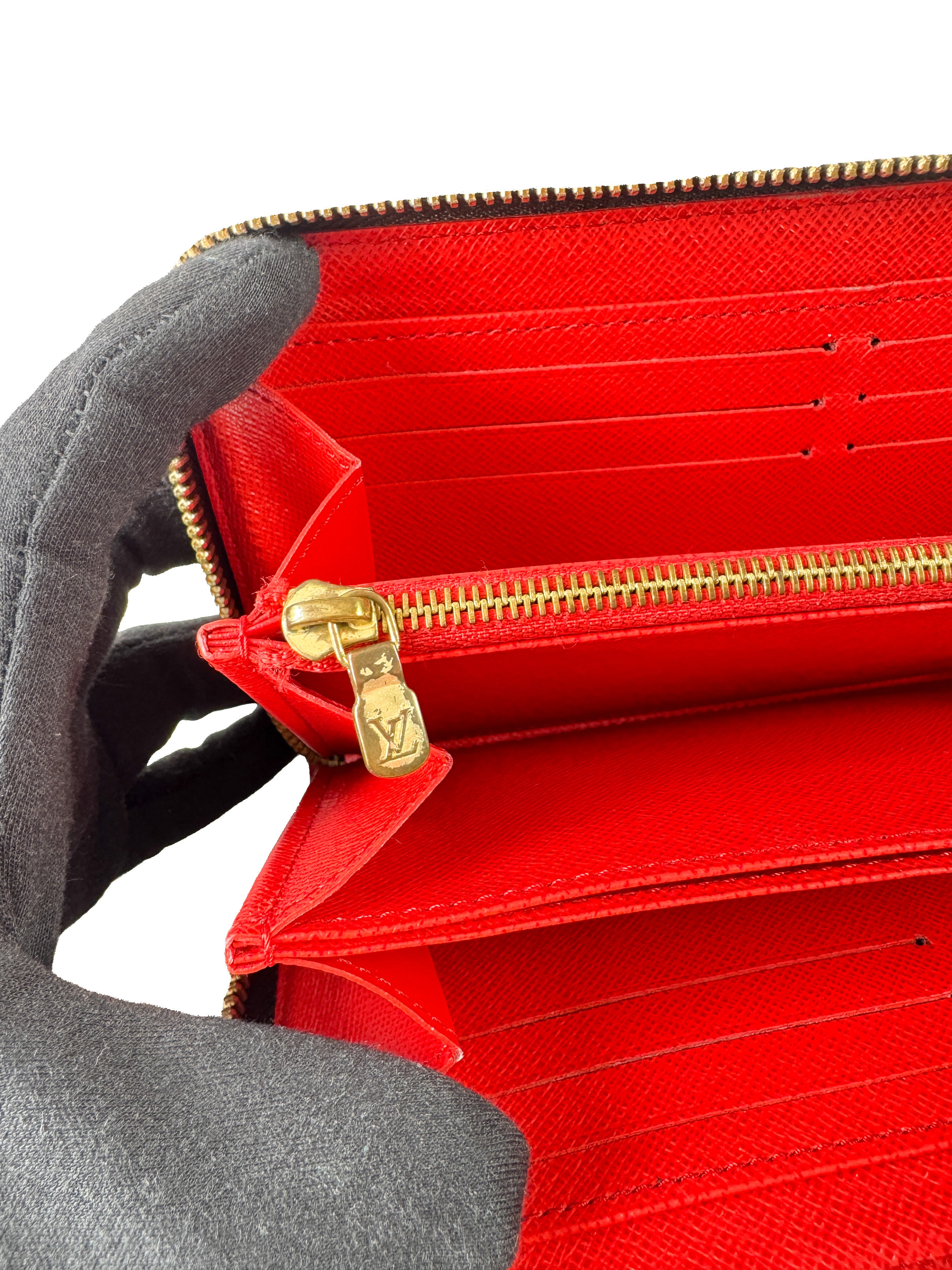 Louis Vuitton monogram red interior Zippy Wallet NM LM3189