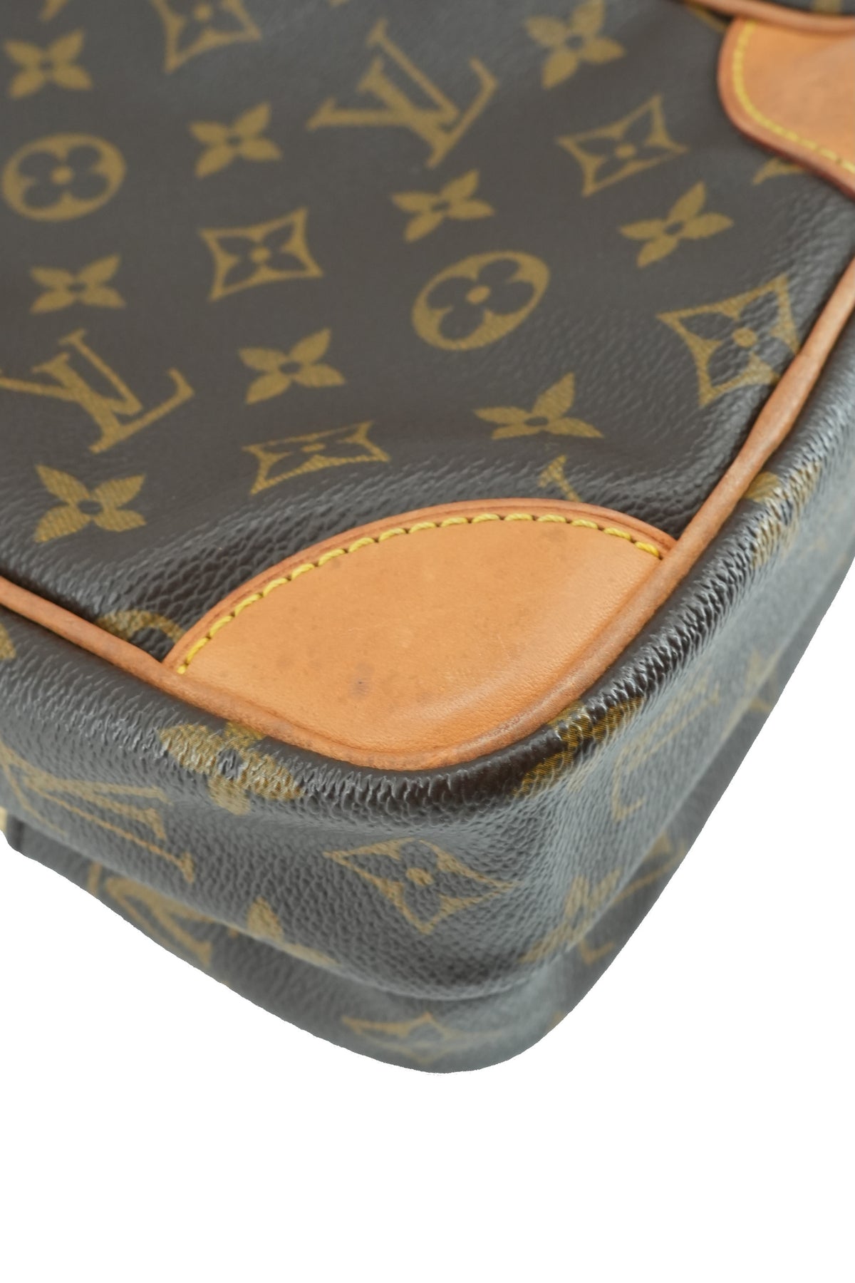 Louis Vuitton brown monogam Amazon TH0044