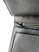 Gucci black leather bamboo daily tassel flap bag 370826520981