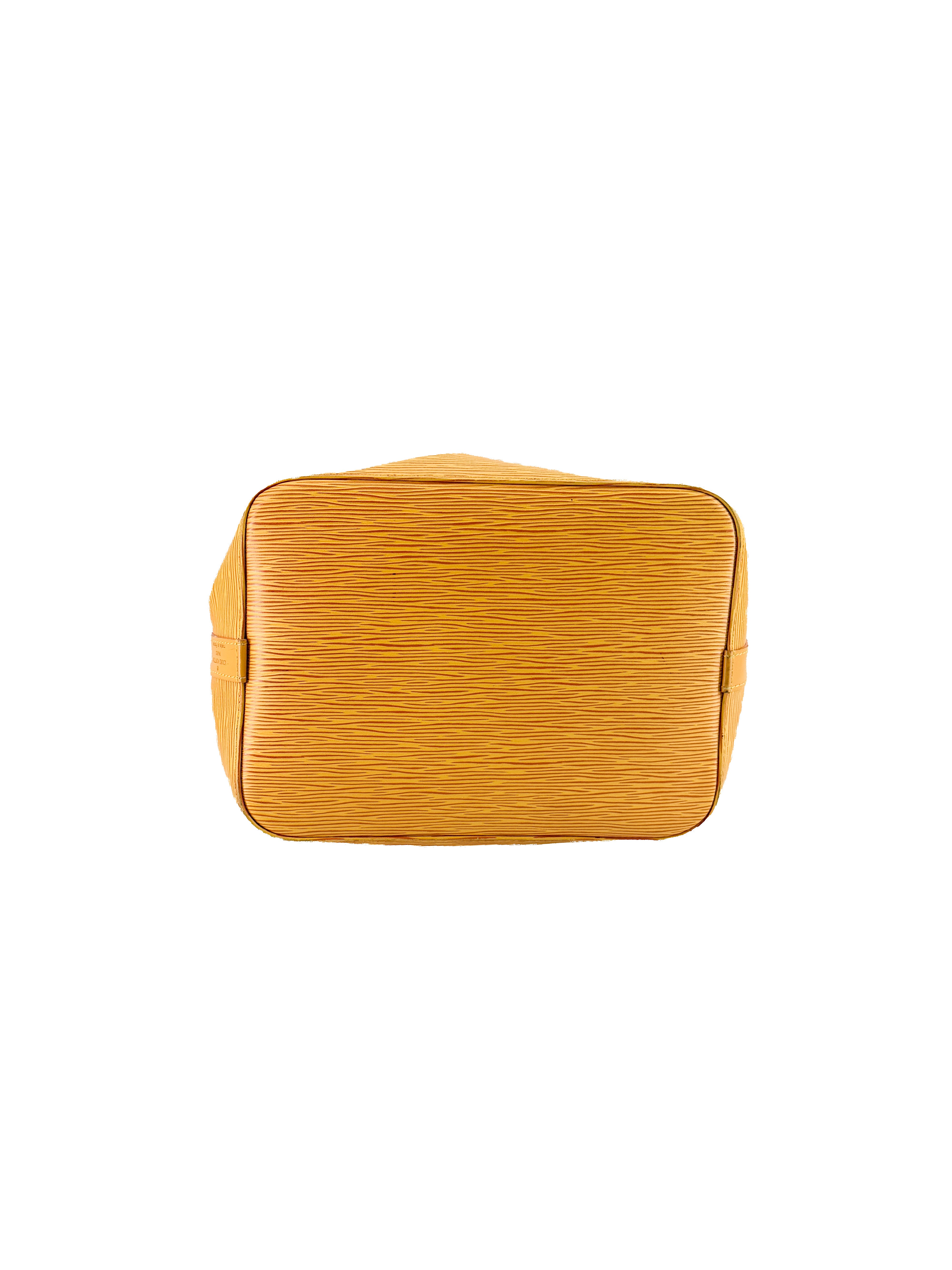 Louis Vuitton yellow epi leather Noe AR0965
