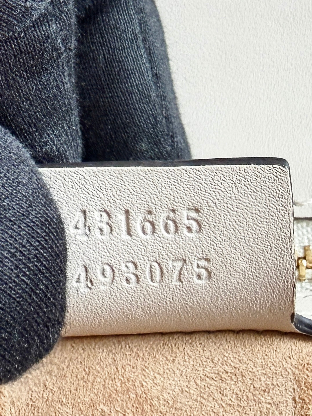 Gucci white large leather Sylvie 431665 493075