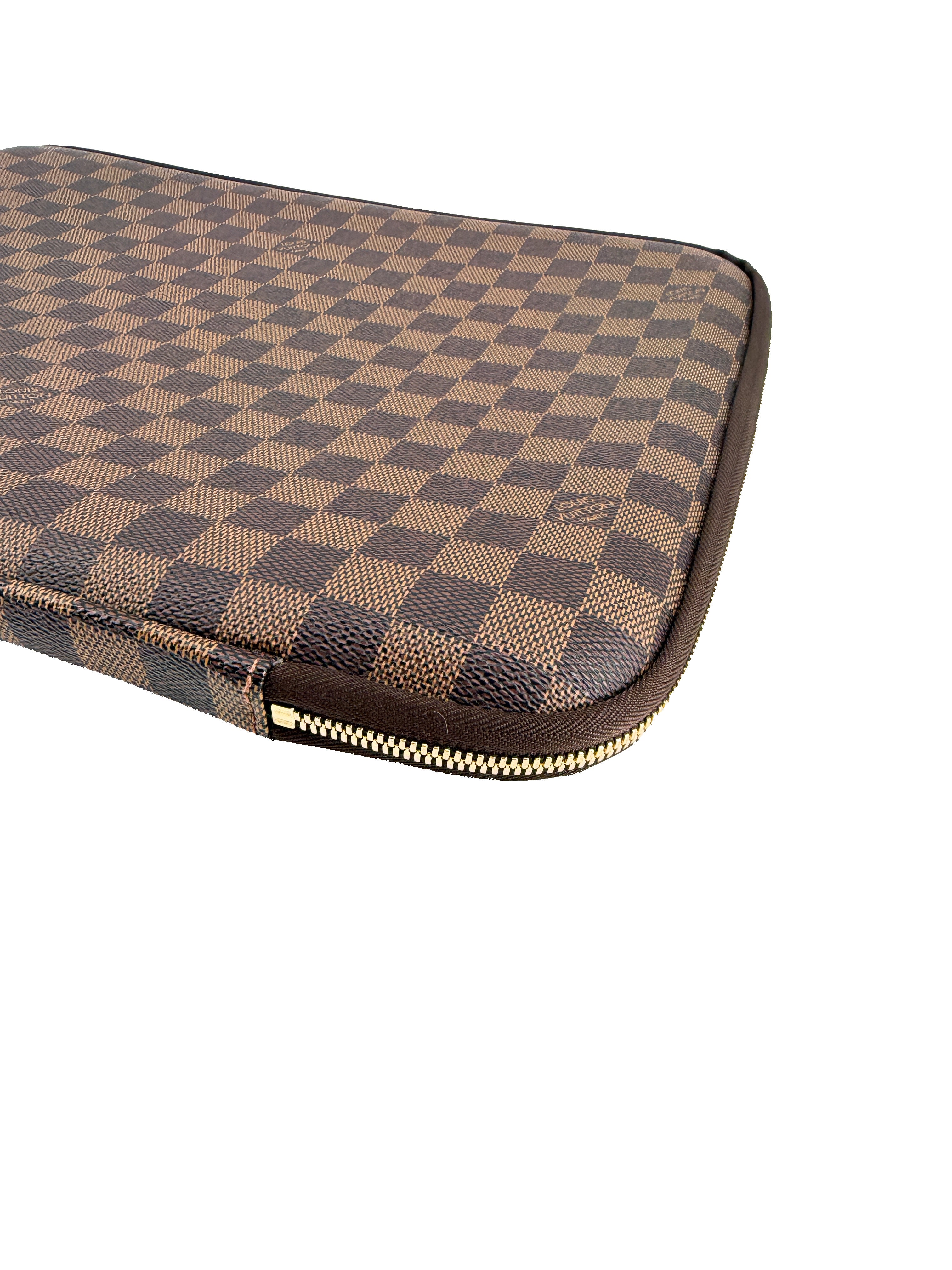Louis Vuitton damier ebene laptop sleeve VI2029