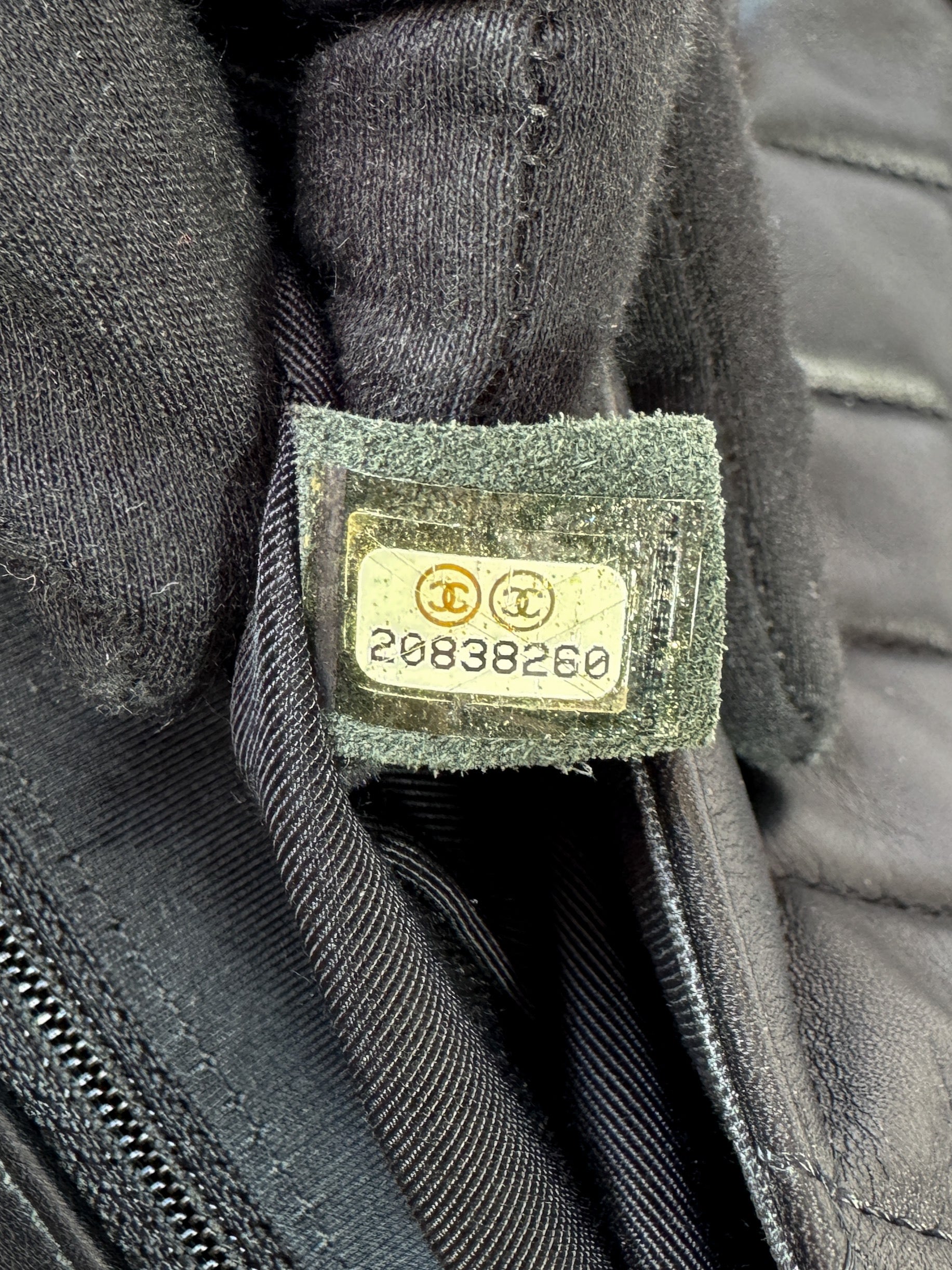 Chanel medium black lambskin Elegant CC flap 208382260