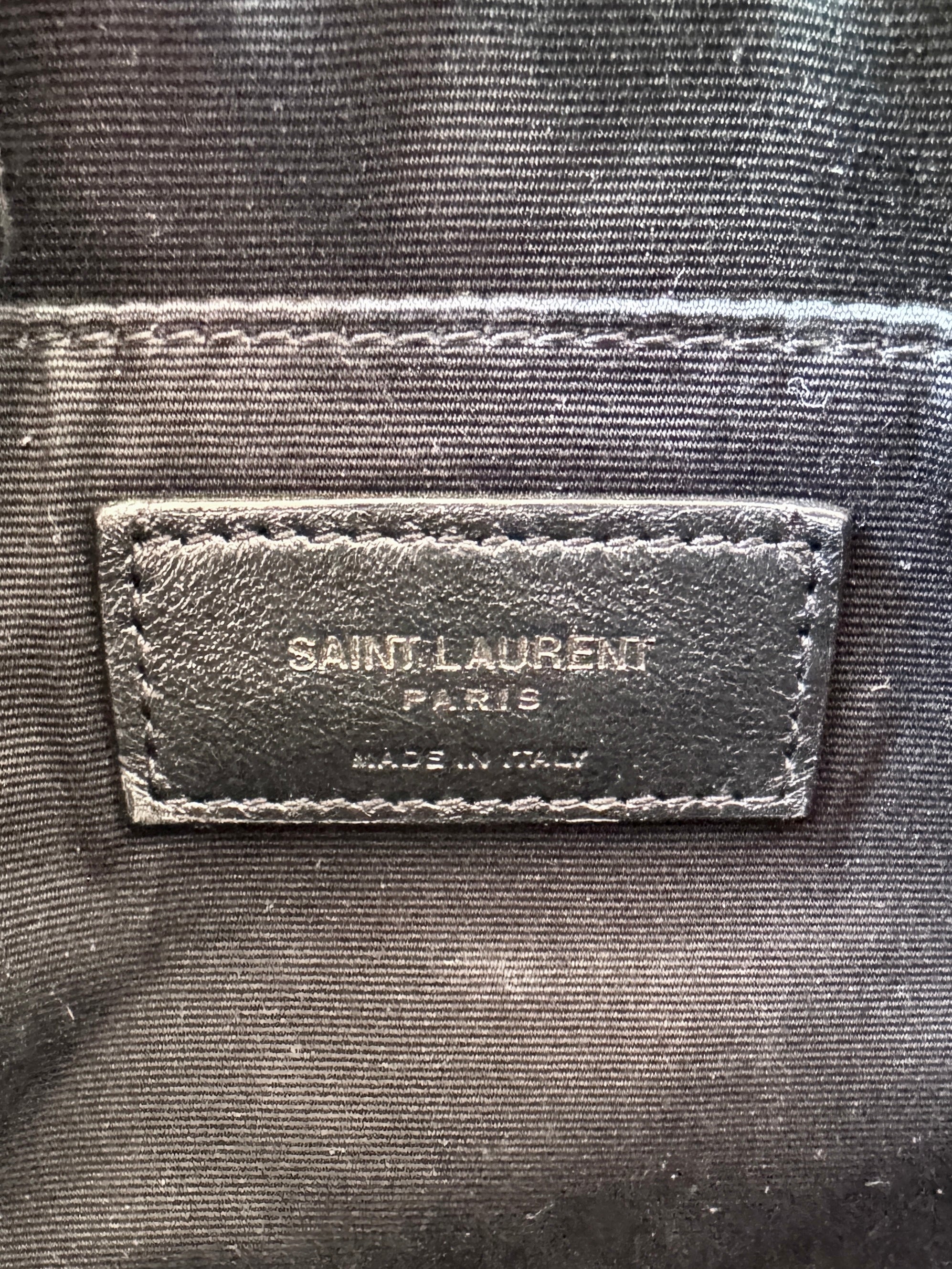 Saint Laurent Lou black leather camera Matelasse Chevron bag small  GUE612544.0422