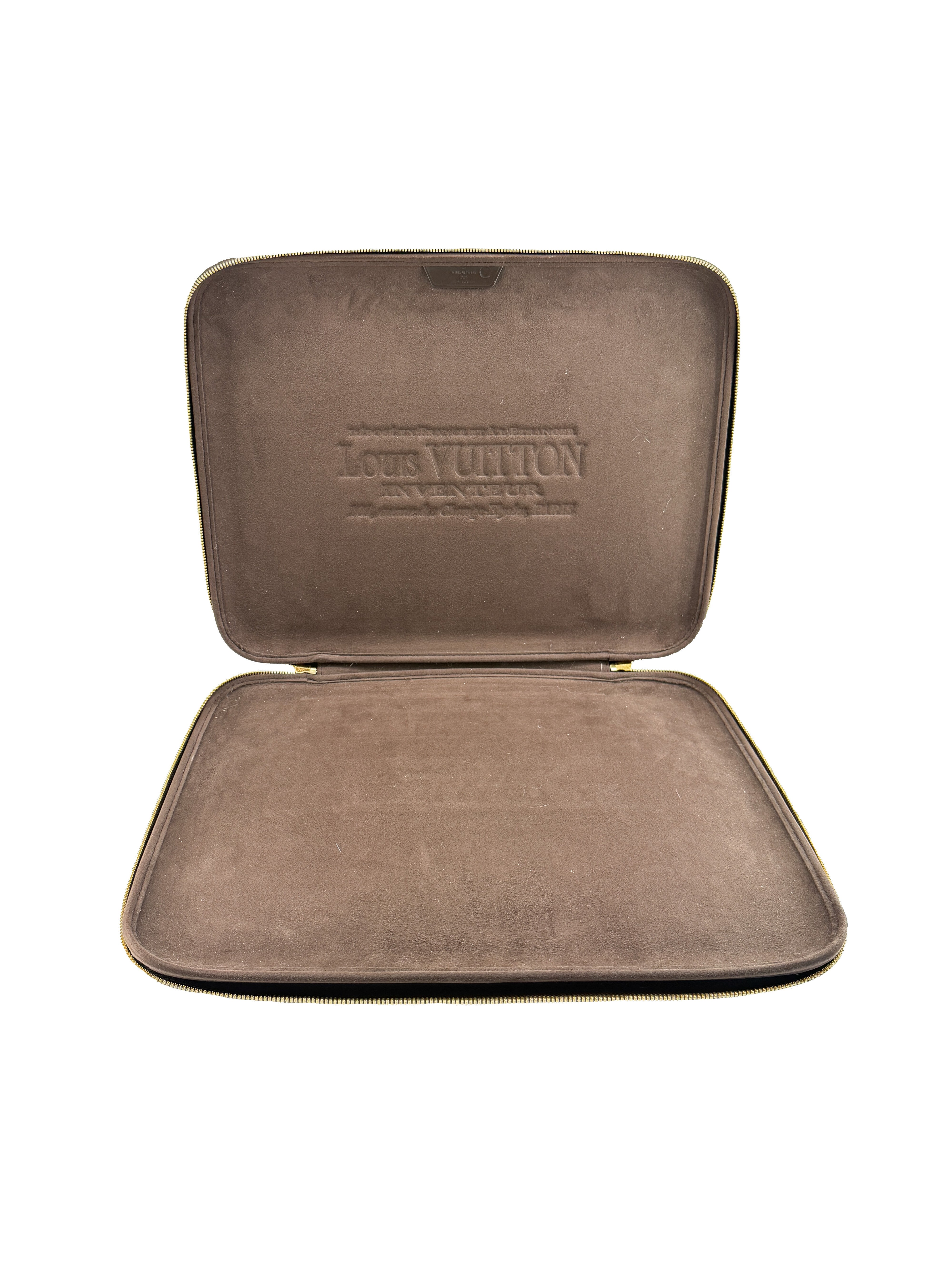 Louis Vuitton damier ebene laptop sleeve VI2029