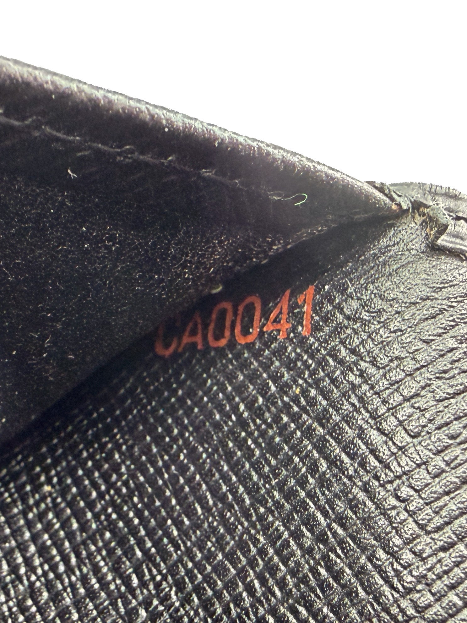Louis Vuitton black Epi brazza slim wallet CA0041
