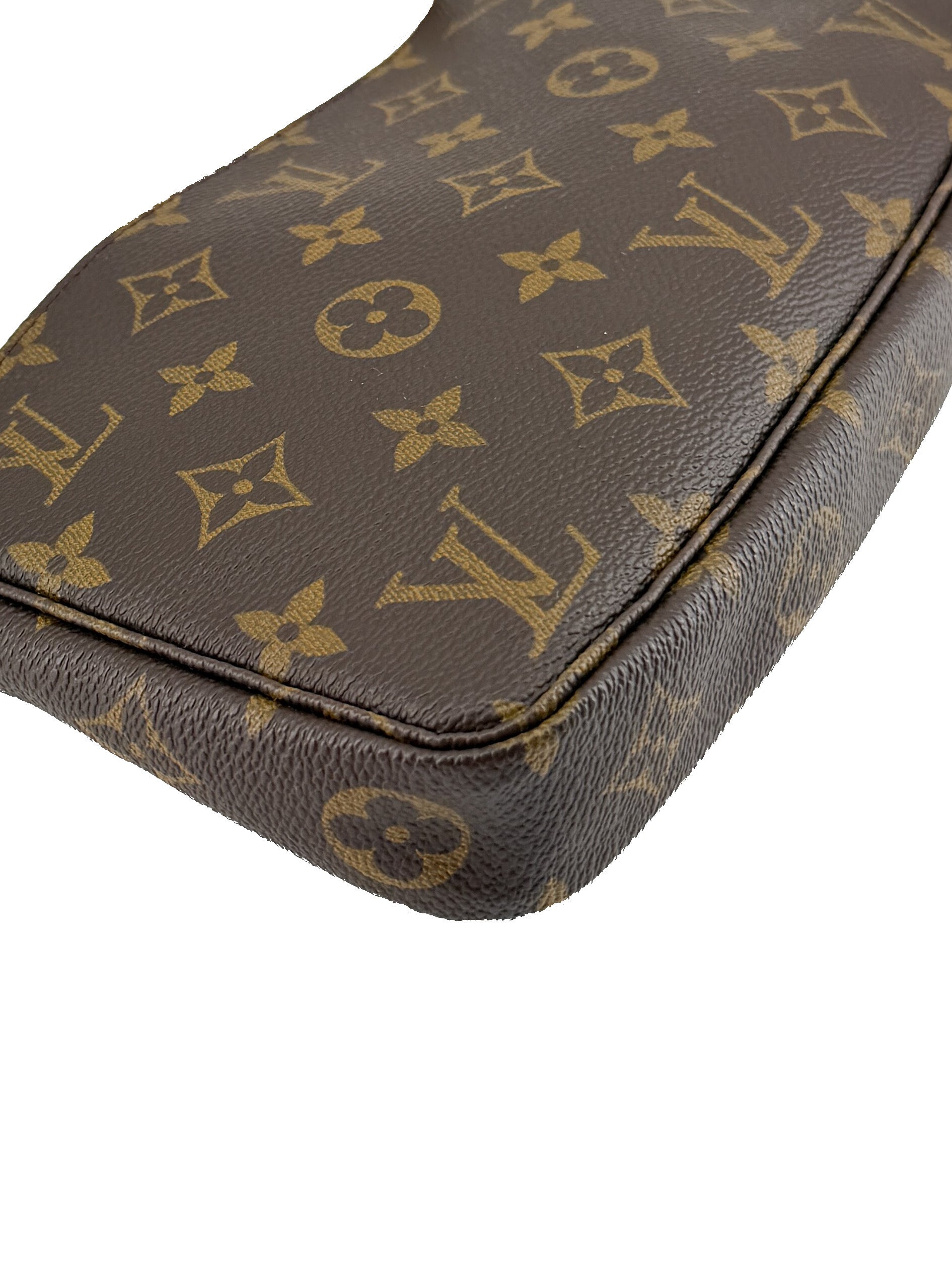 Louis Vuitton monogram vintage pochette accessories VI1020