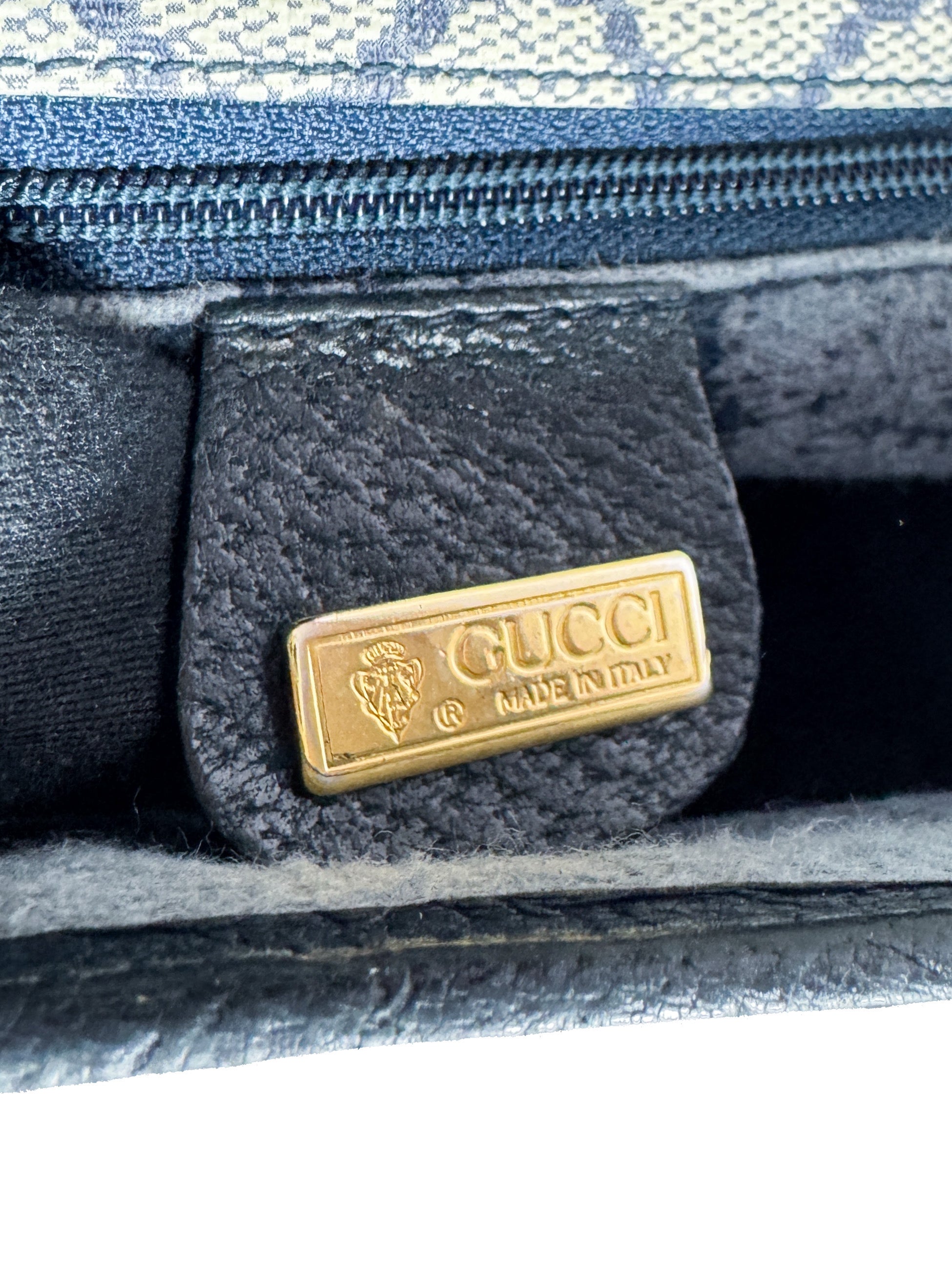 Gucci navy GG vintage sherry line crossbody 001.904.0915