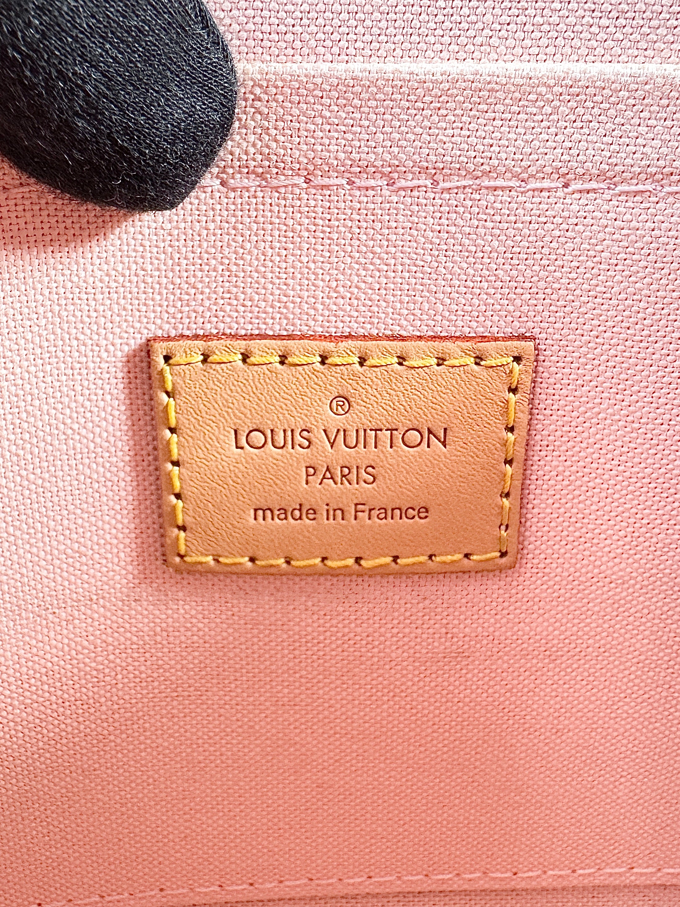 Louis Vuitton damier azur Croisette NFC