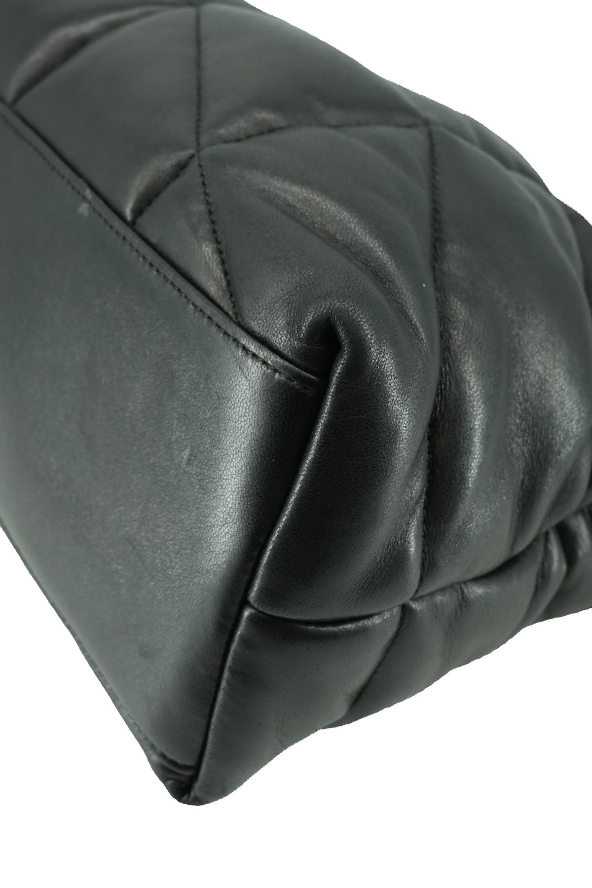 Saint Laurent Loulou black puffer shoulder bag VTM577475-0322